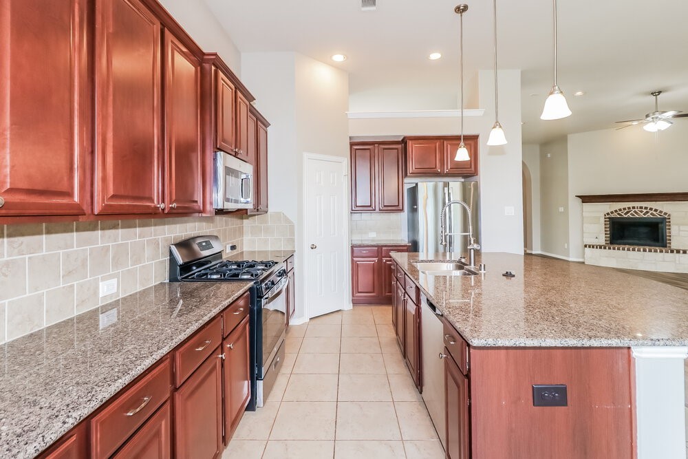 29023 Oldfield Court Property Photo 9