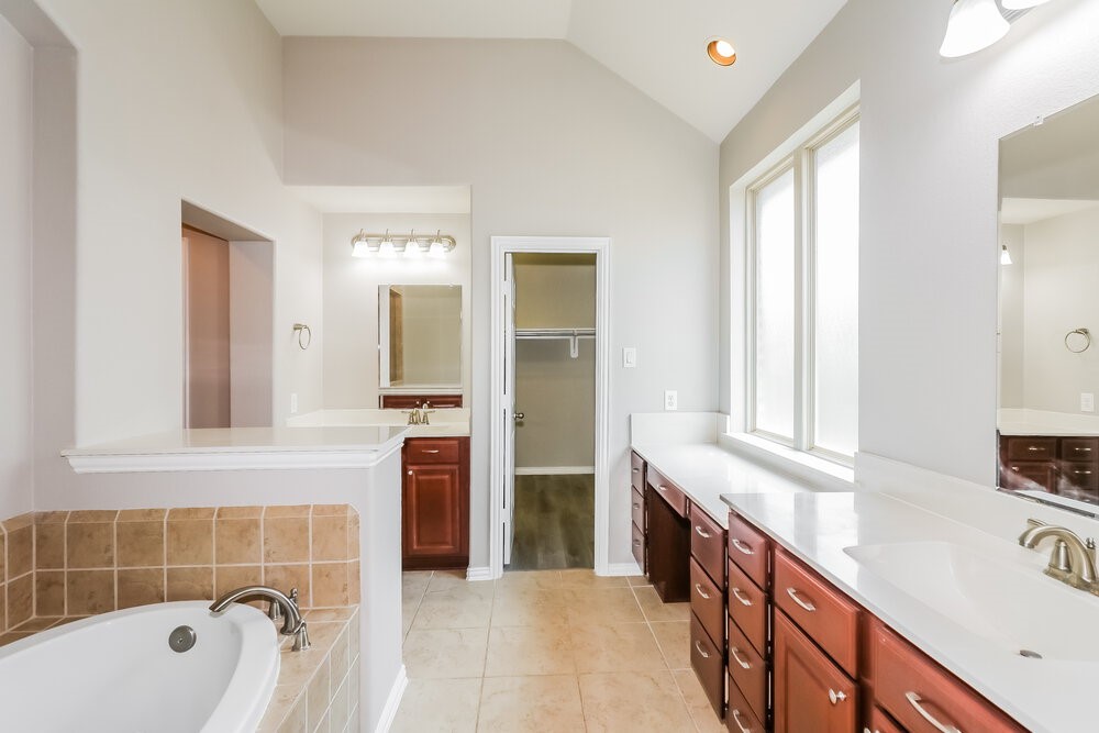 29023 Oldfield Court Property Photo 14