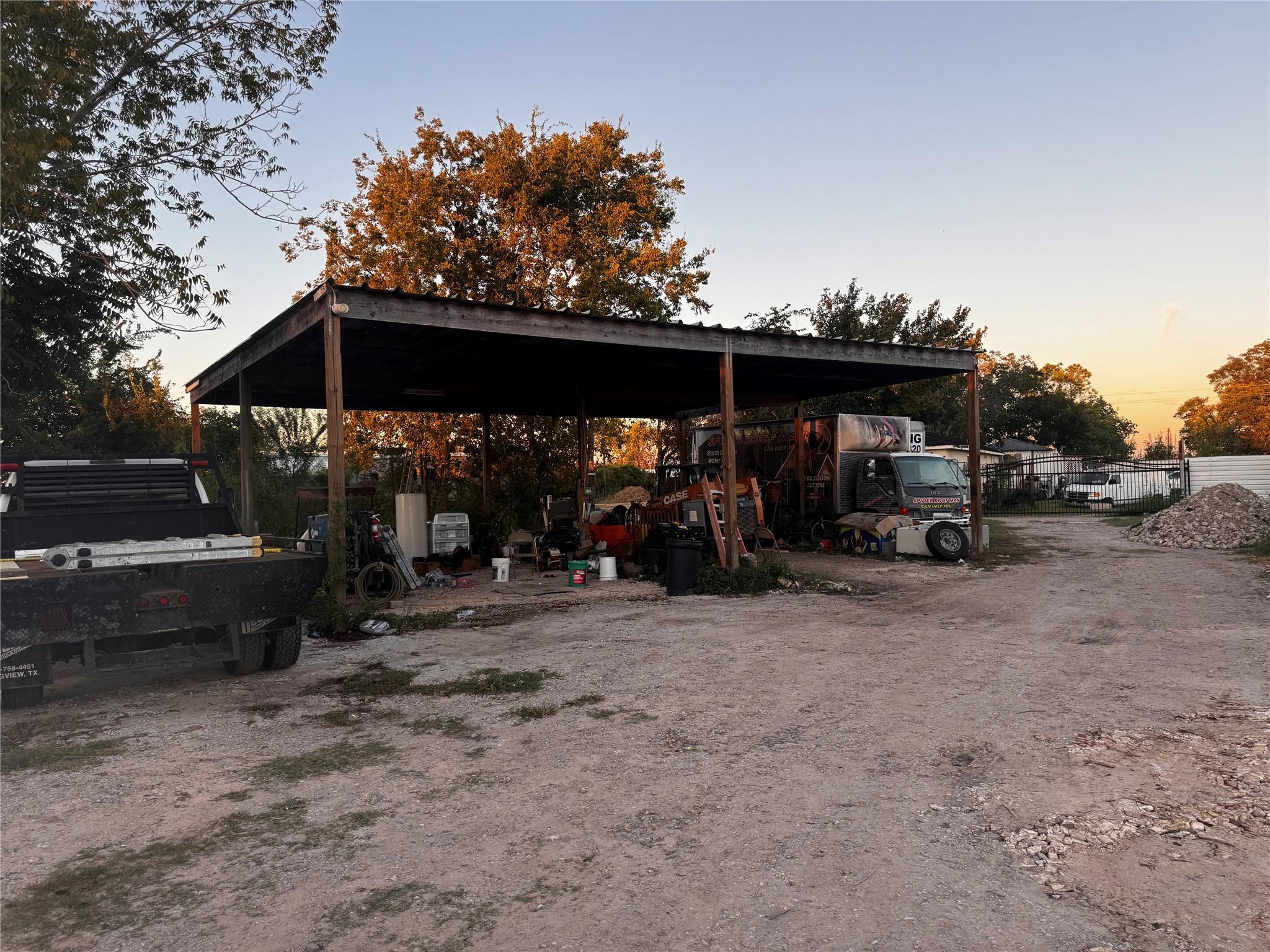 16516 Boss Gaston Street Property Photo 3