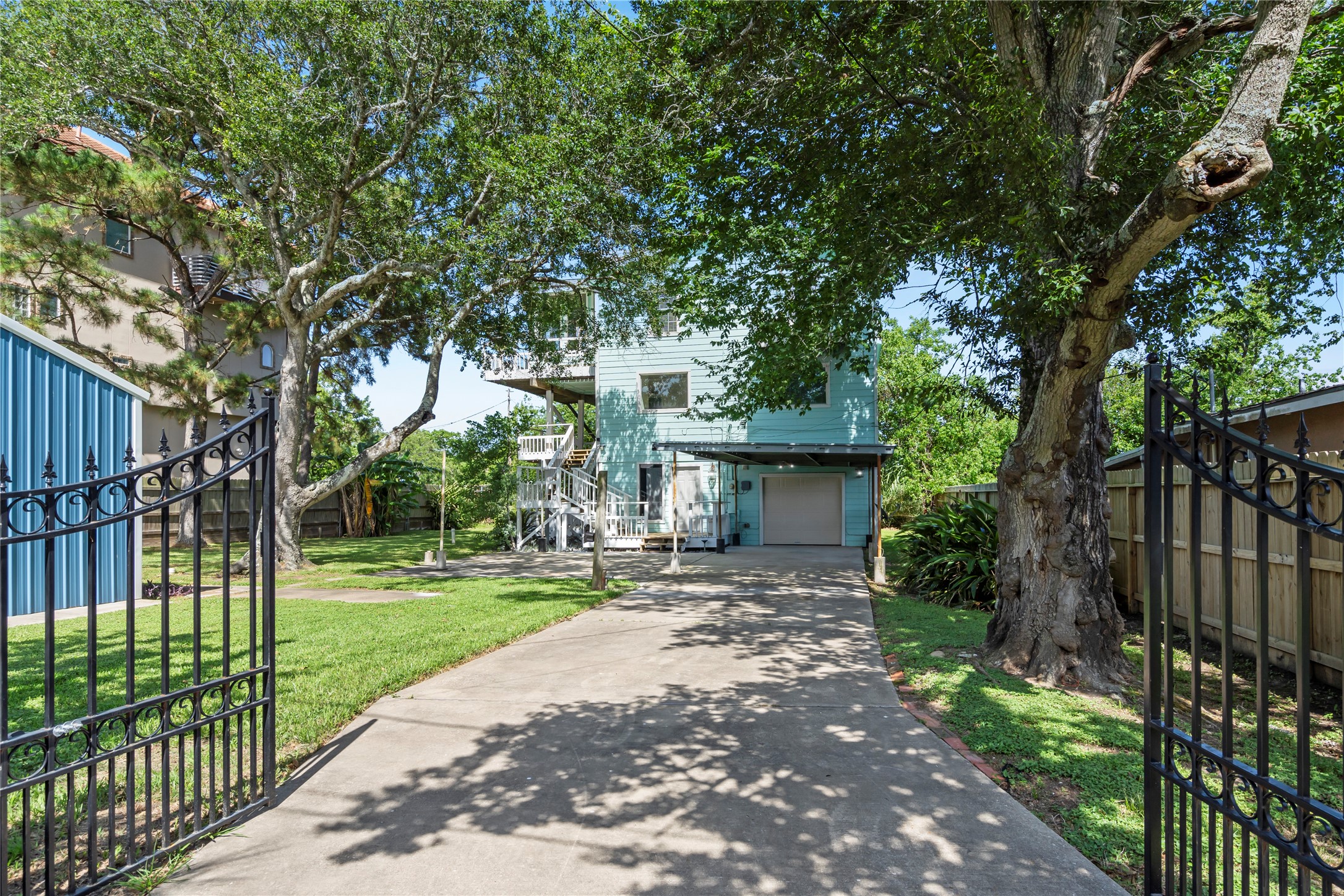 119 8th Street Property Photo 1