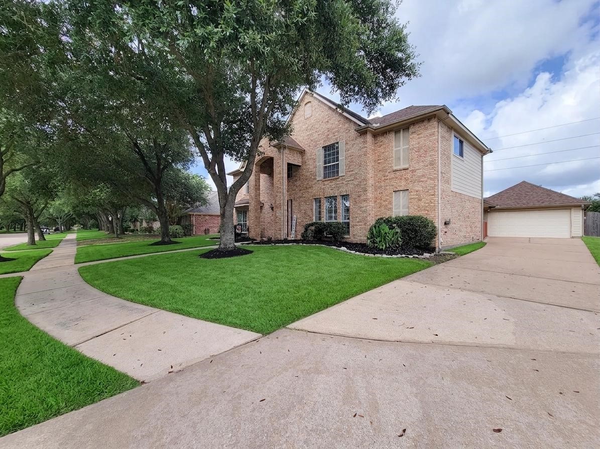 17715 Laguna Trail Drive Property Photo 2