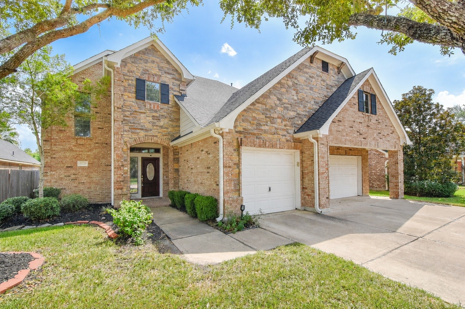 21223 Pennshore Lane Property Photo 1