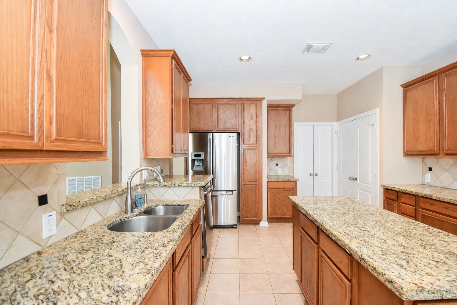 21223 Pennshore Lane Property Photo 14