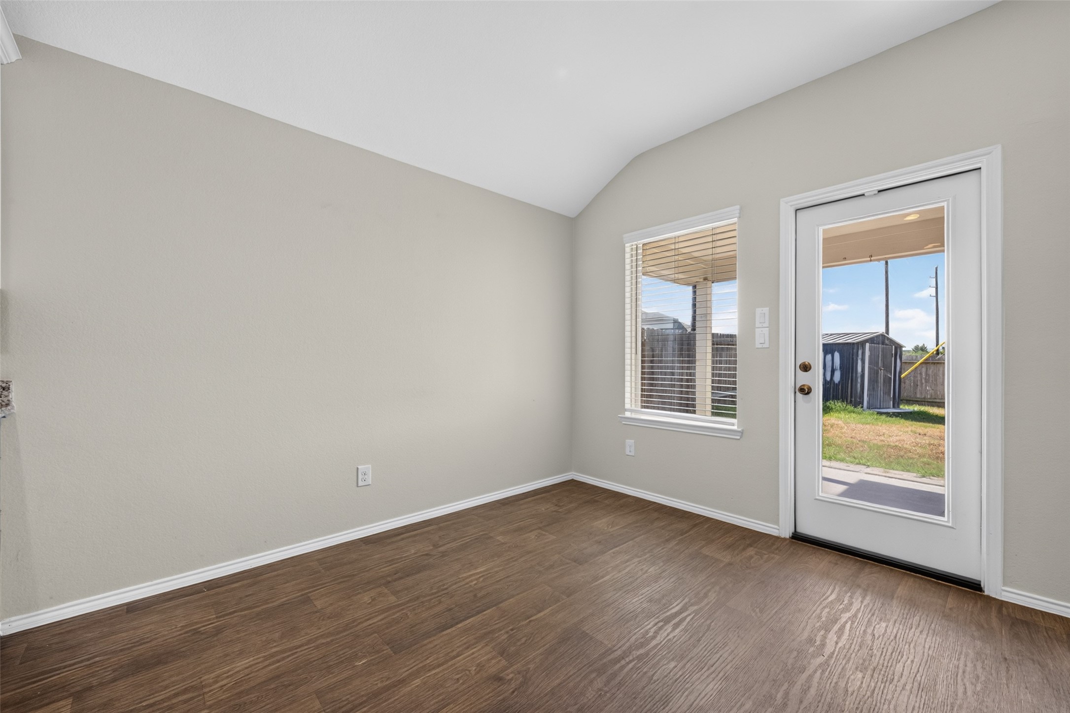22911 San Giorgio Court Property Photo 12