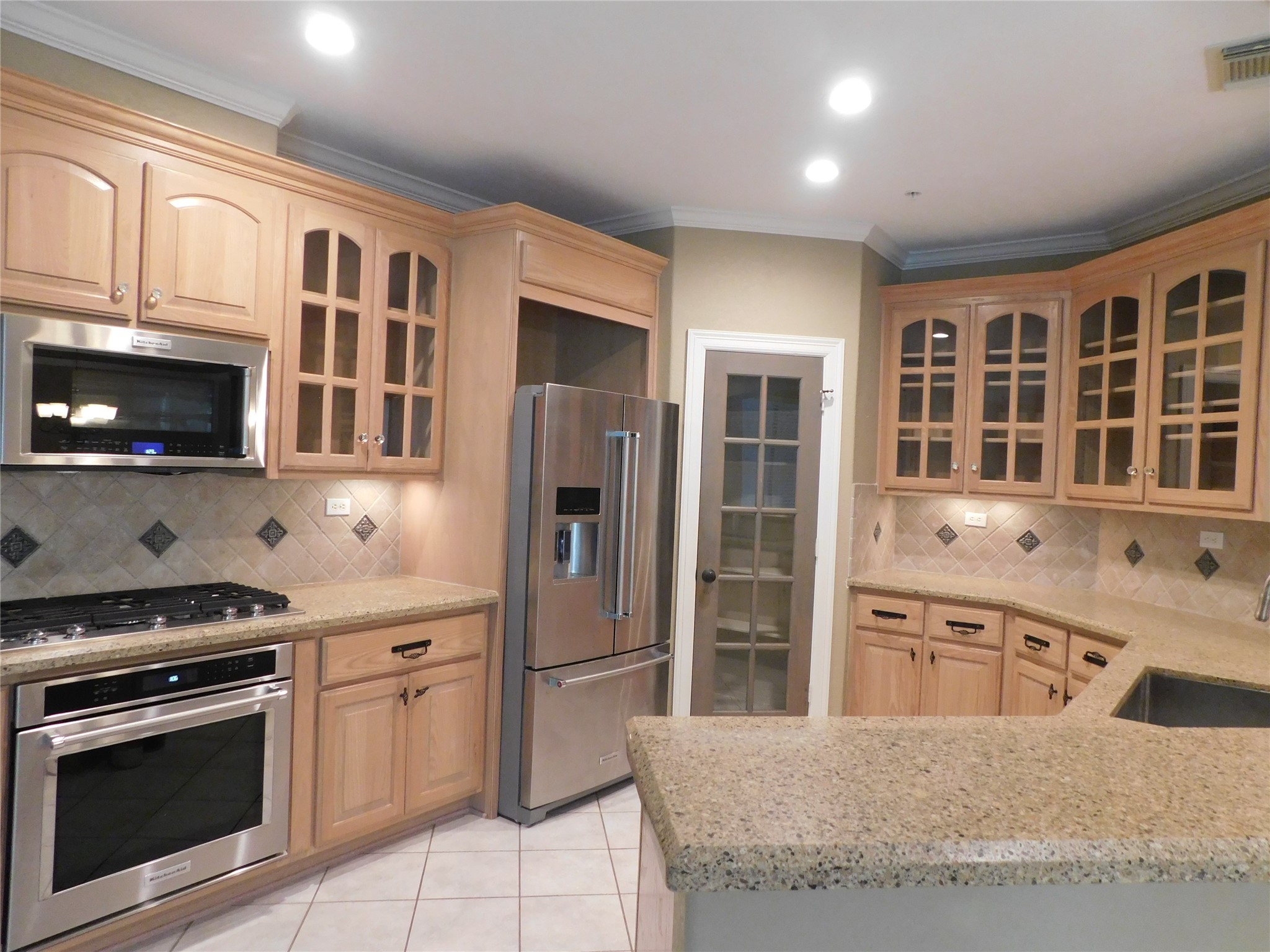4333 Lake Run Drive Property Photo 14