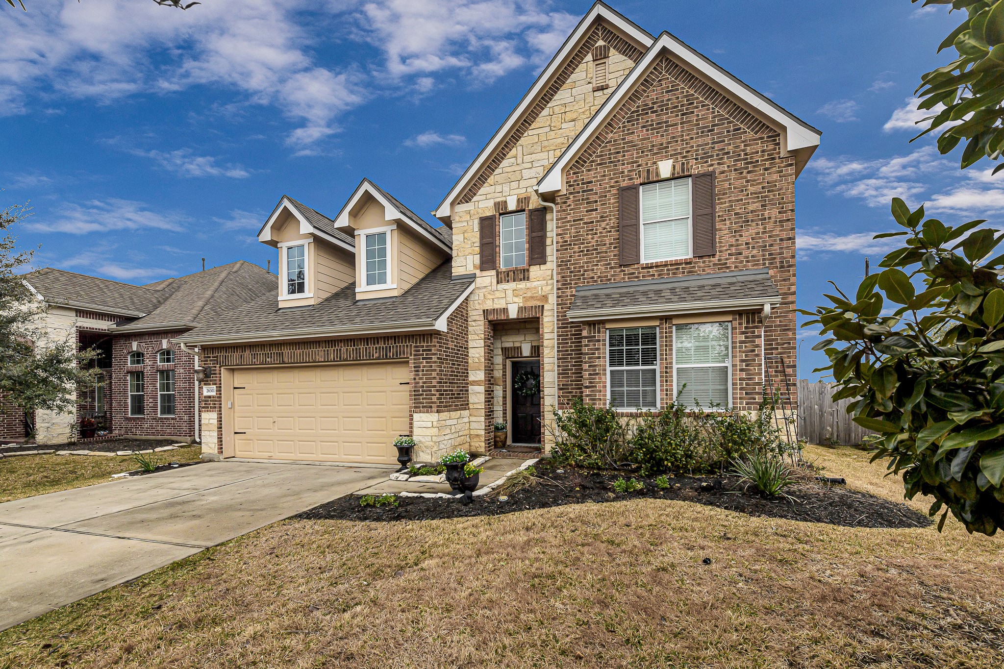26302 Creston Cliff Court Property Photo 2