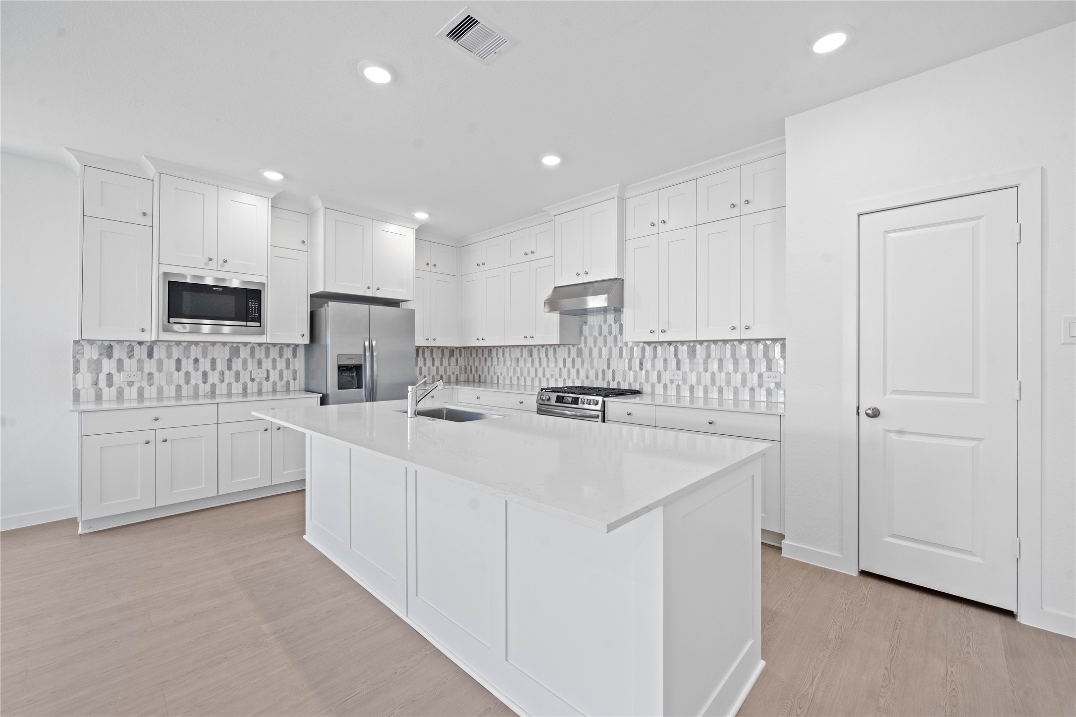 16618 Golden Harvest Drive Property Photo 13