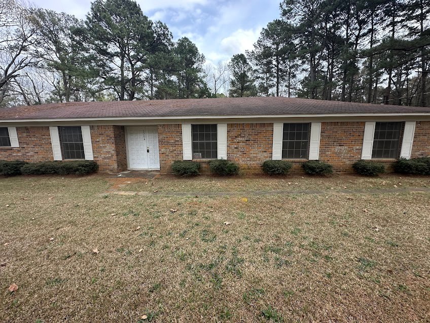 2704 Park Drive Property Photo 1
