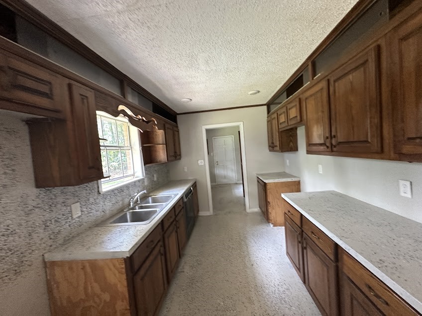 2704 Park Drive Property Photo 5