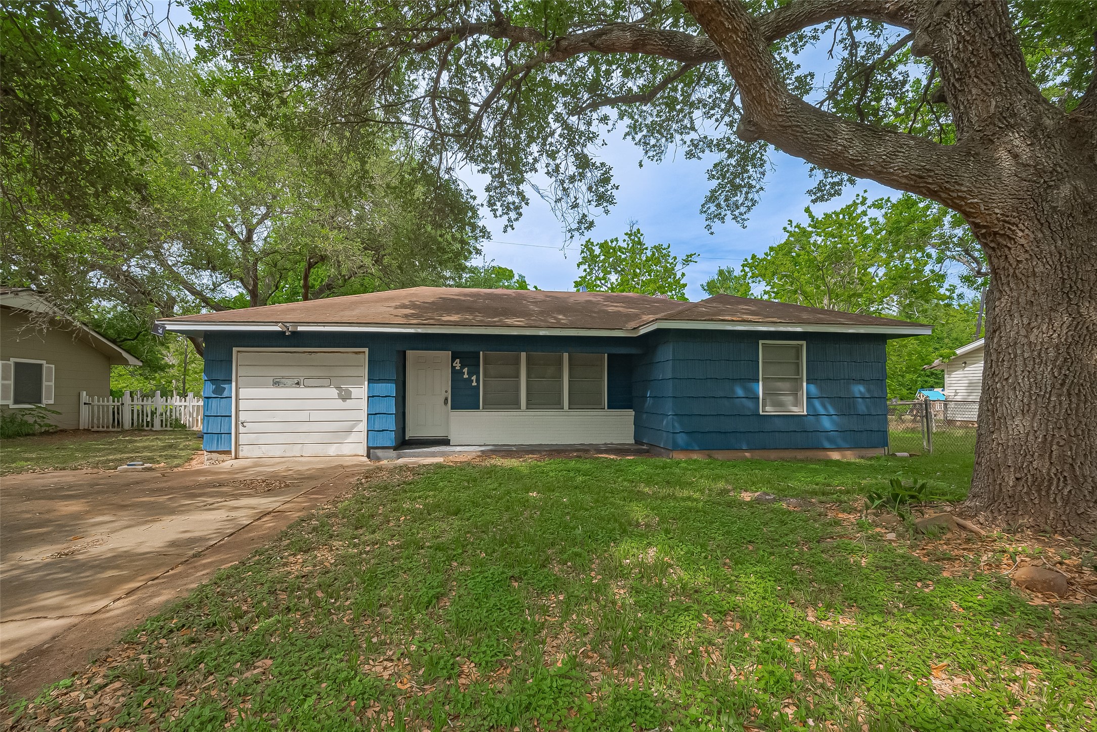 411 Frankie Street Property Photo