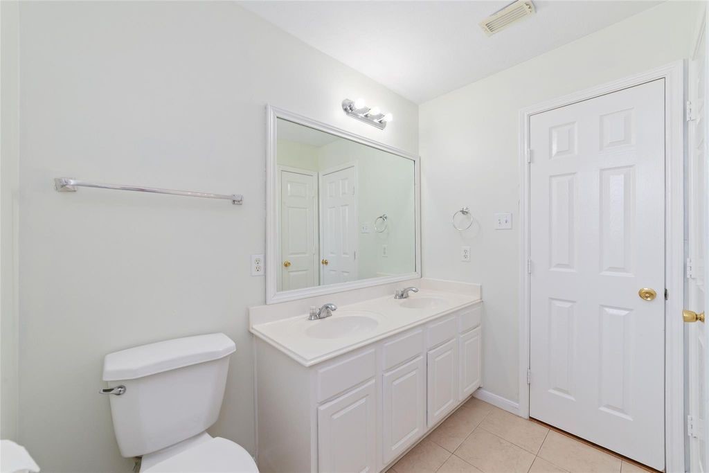 8122 Dune Brooke Dr Property Photo 9