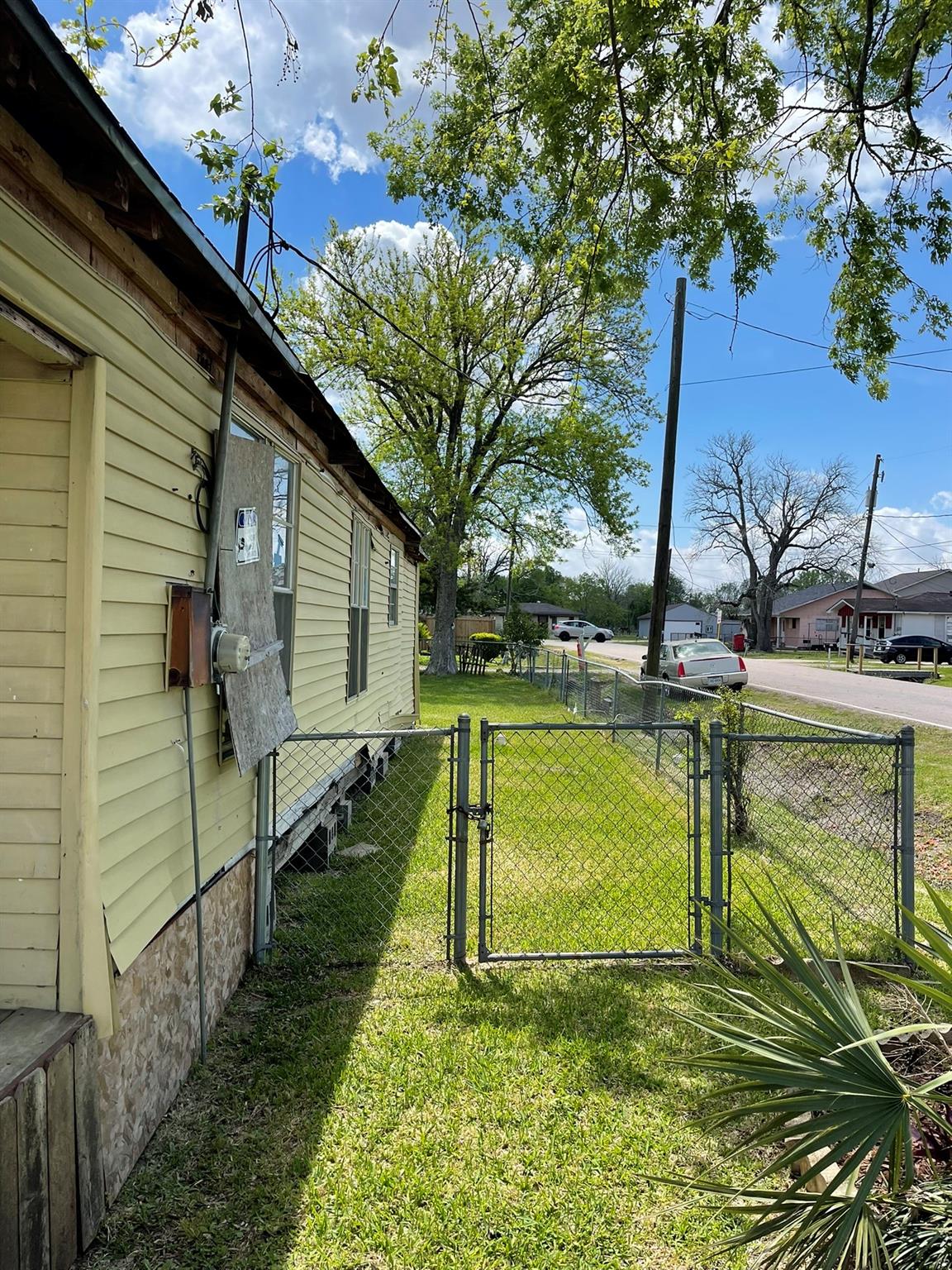 2202 Jones Road Property Photo 6