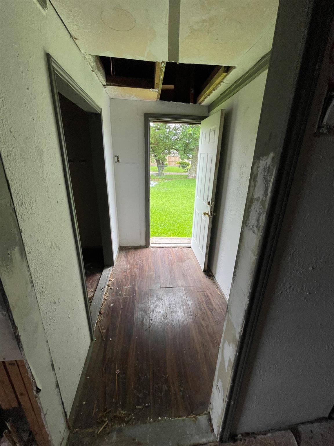 2202 Jones Road Property Photo 12
