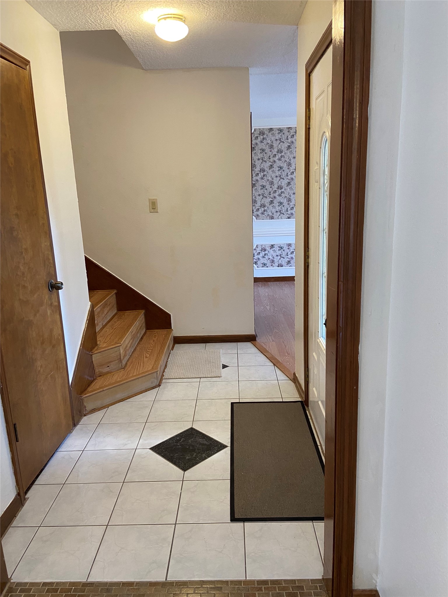 14802 Sagamore Hills Drive Property Photo 6