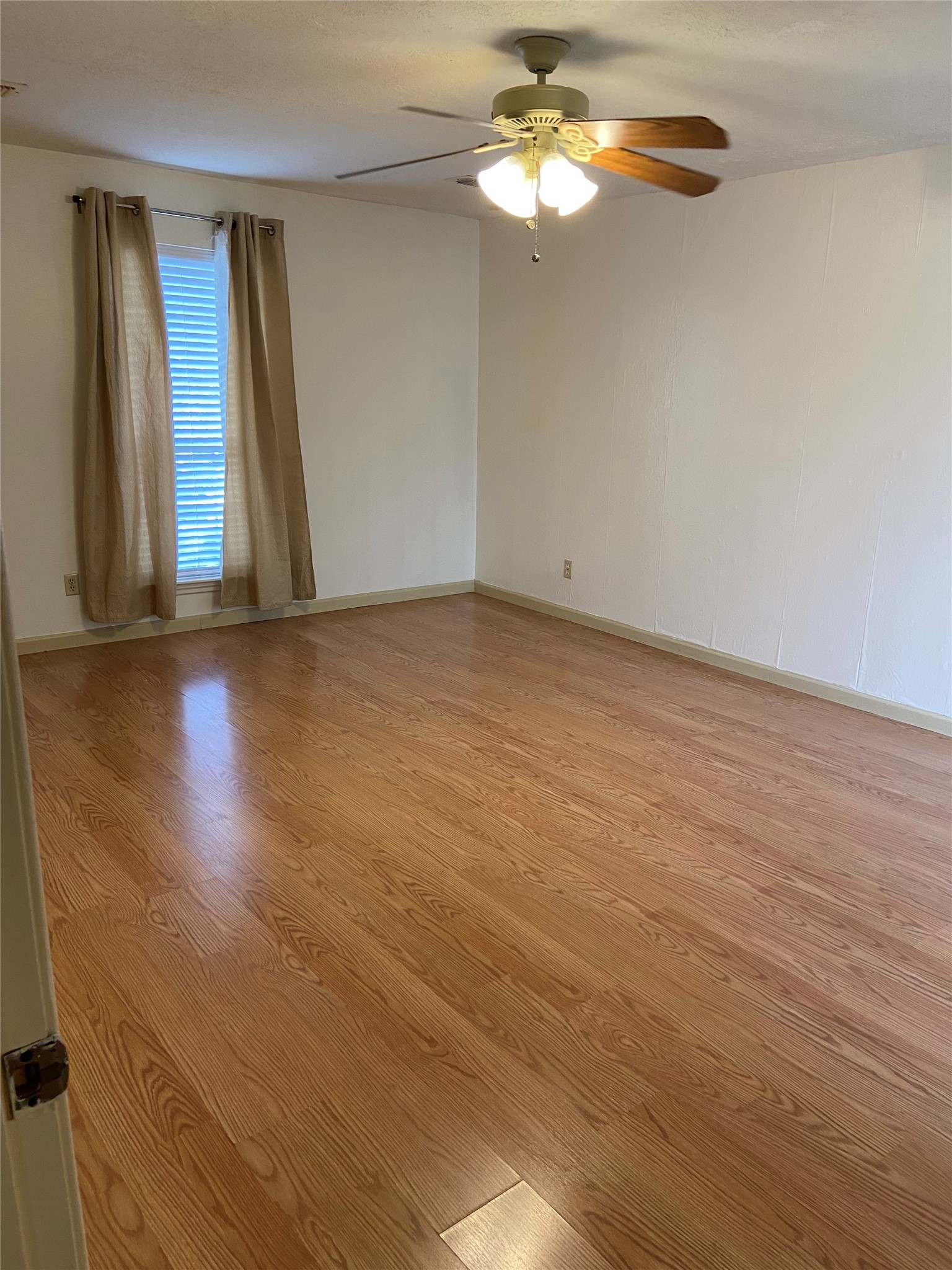 14802 Sagamore Hills Drive Property Photo 11