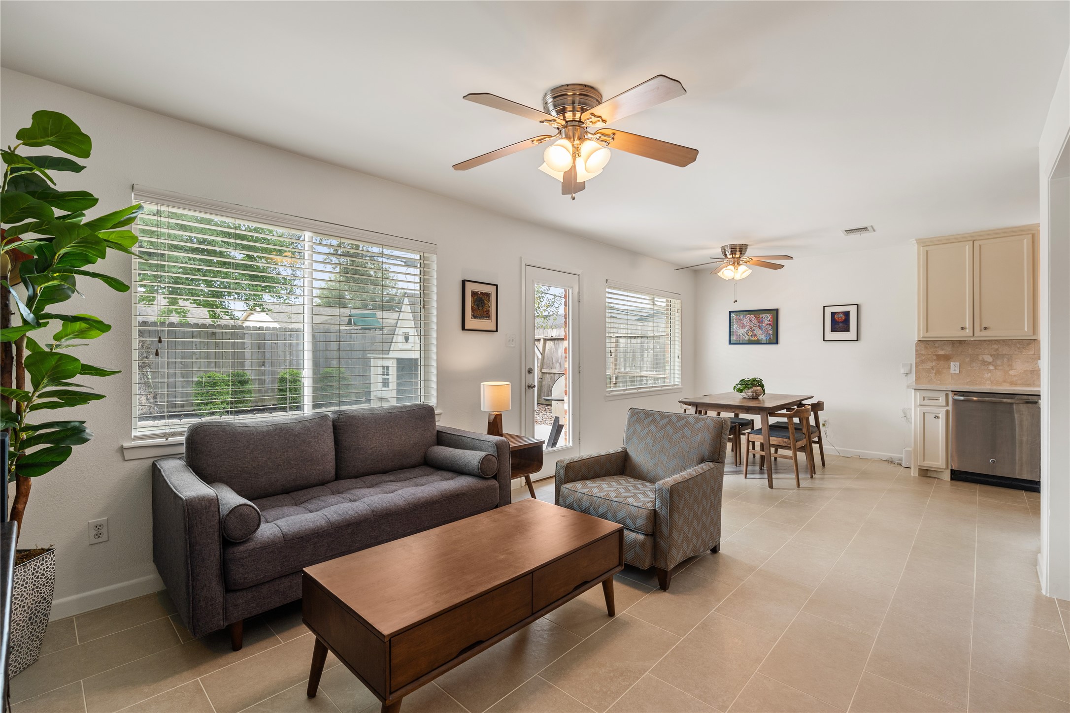2302 Willowby Drive Property Photo 8