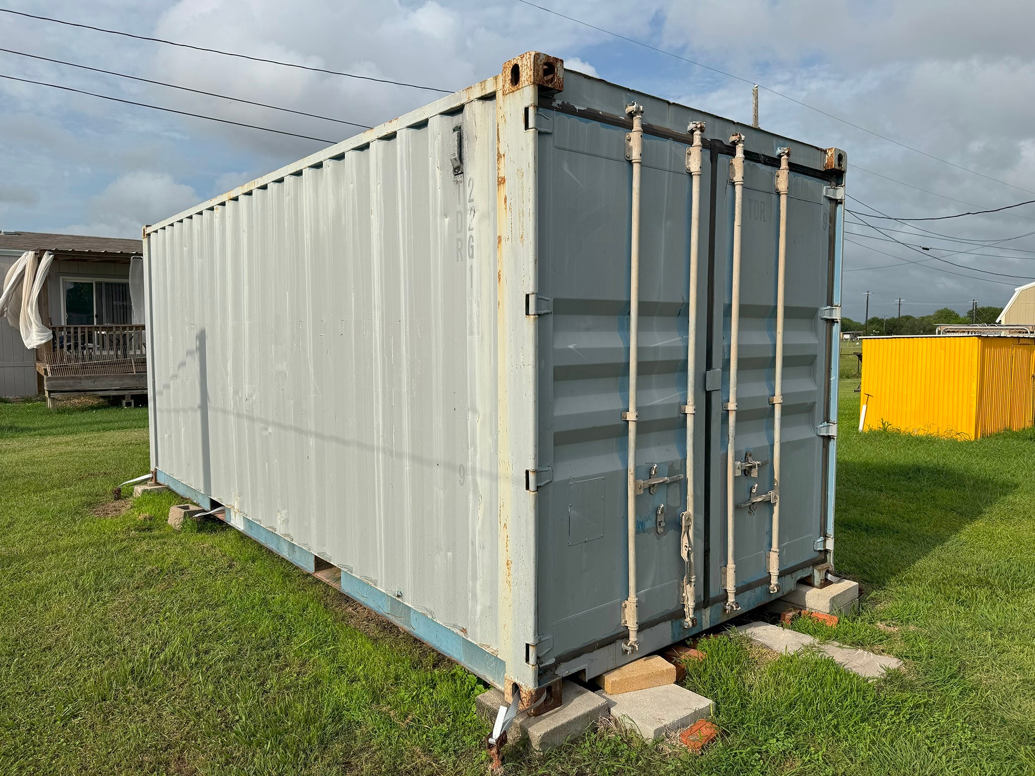 1008 W Dallas Avenue Property Photo 9