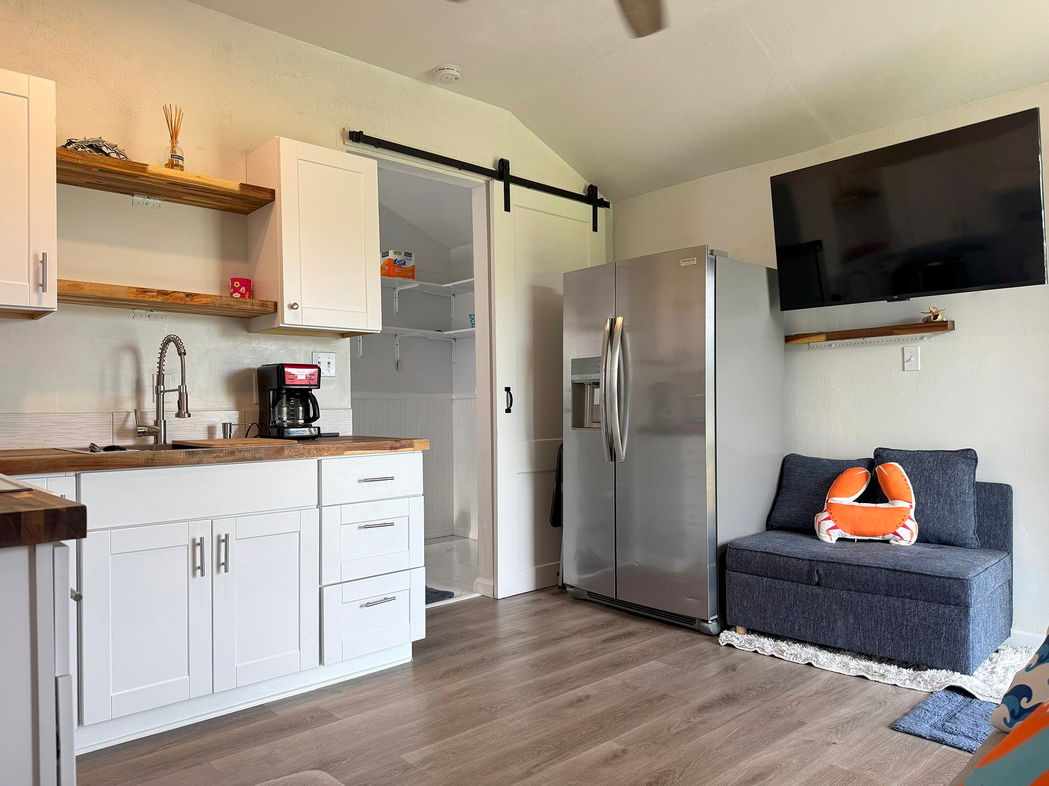 1008 W Dallas Avenue Property Photo 14