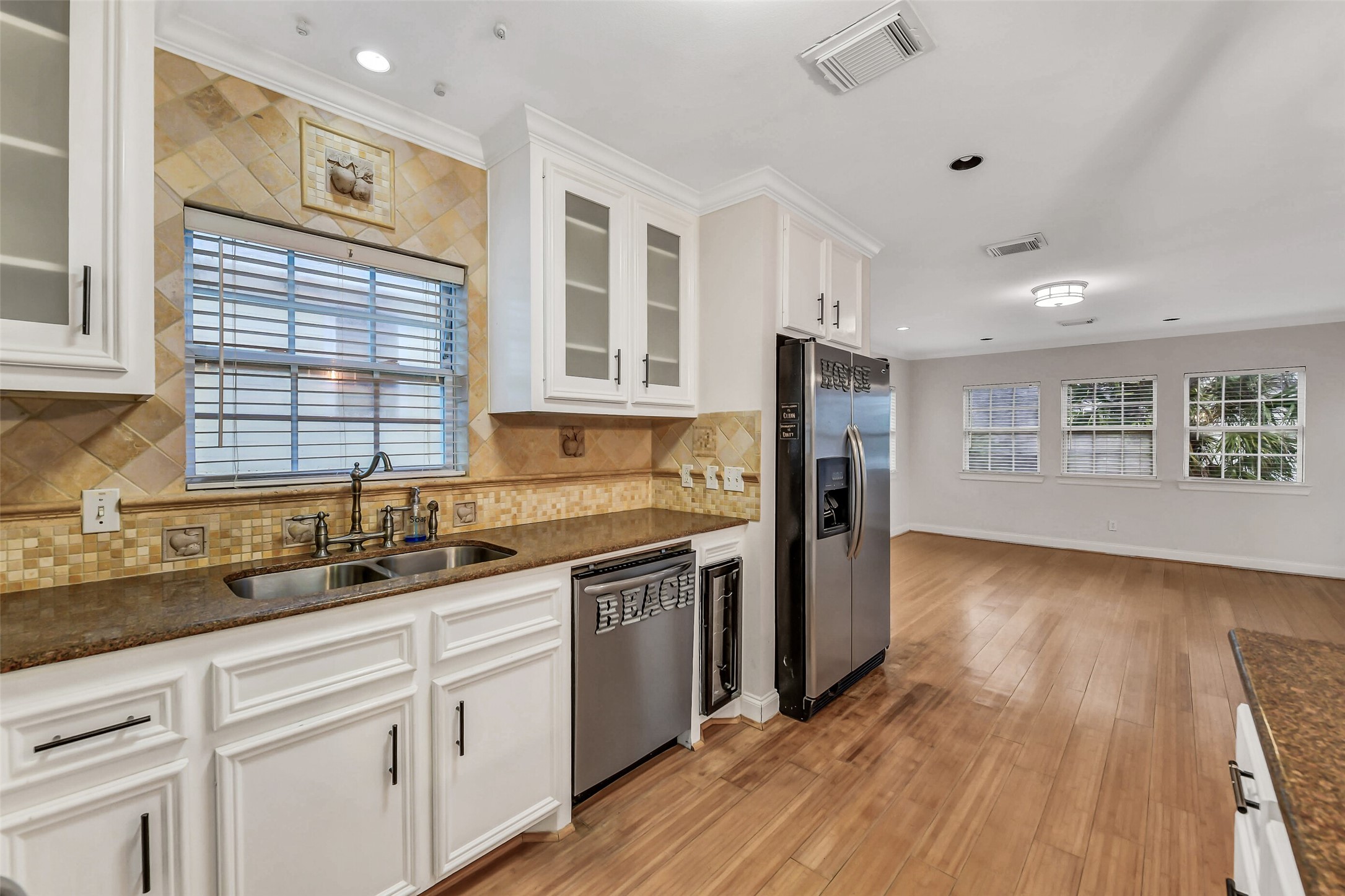 1110 64th Street Property Photo 23