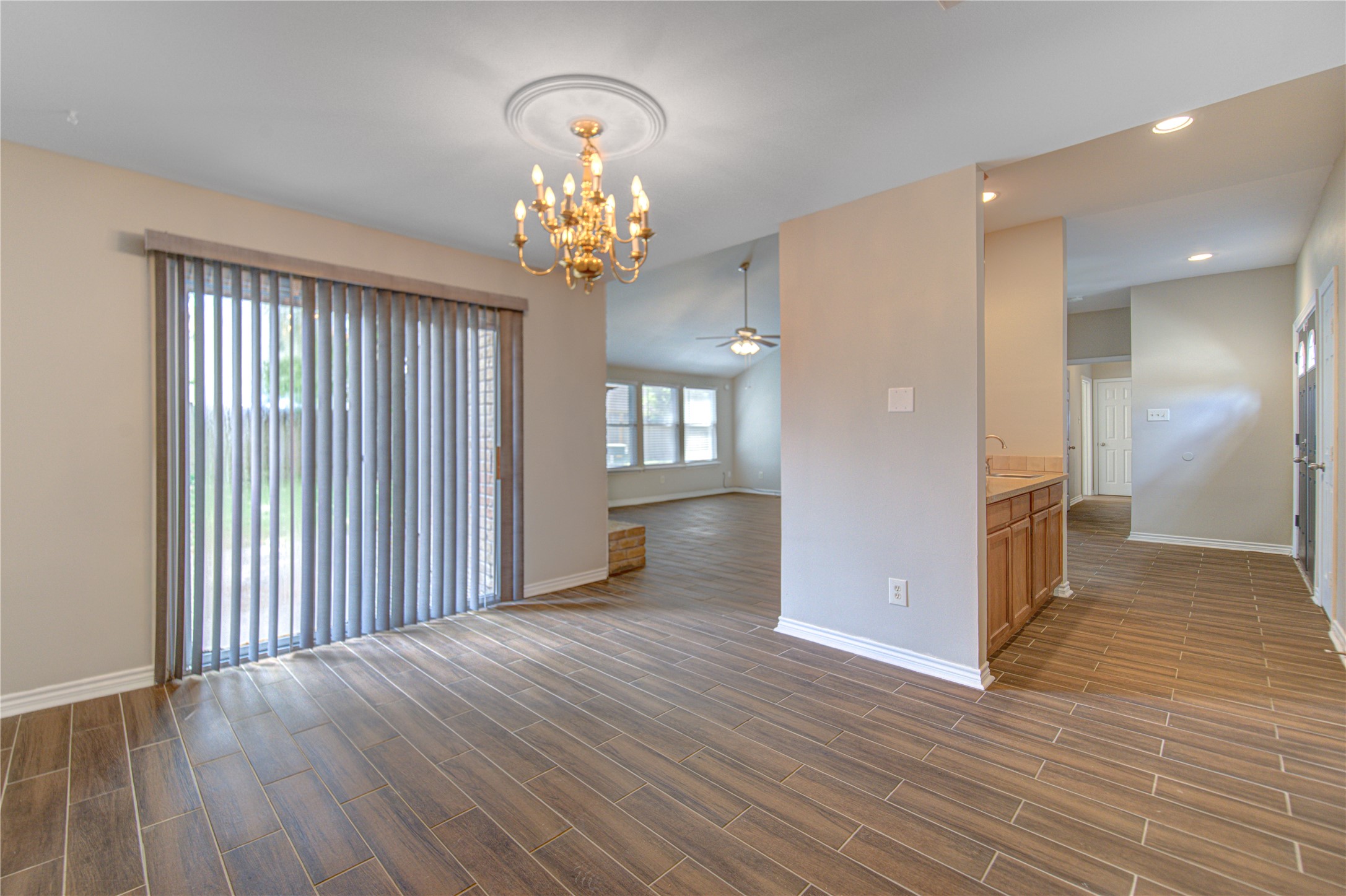 1063 Apache Falls Drive Property Photo 8