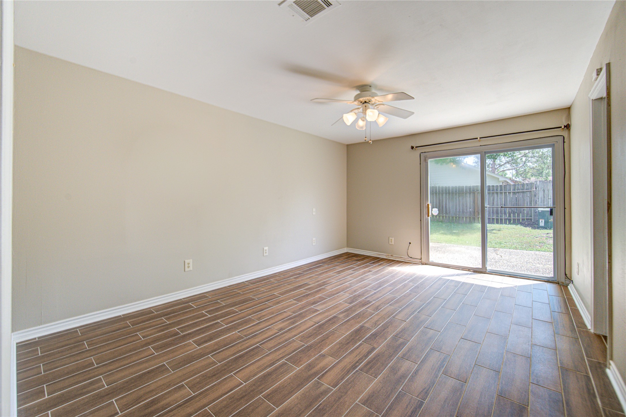 1063 Apache Falls Drive Property Photo 10