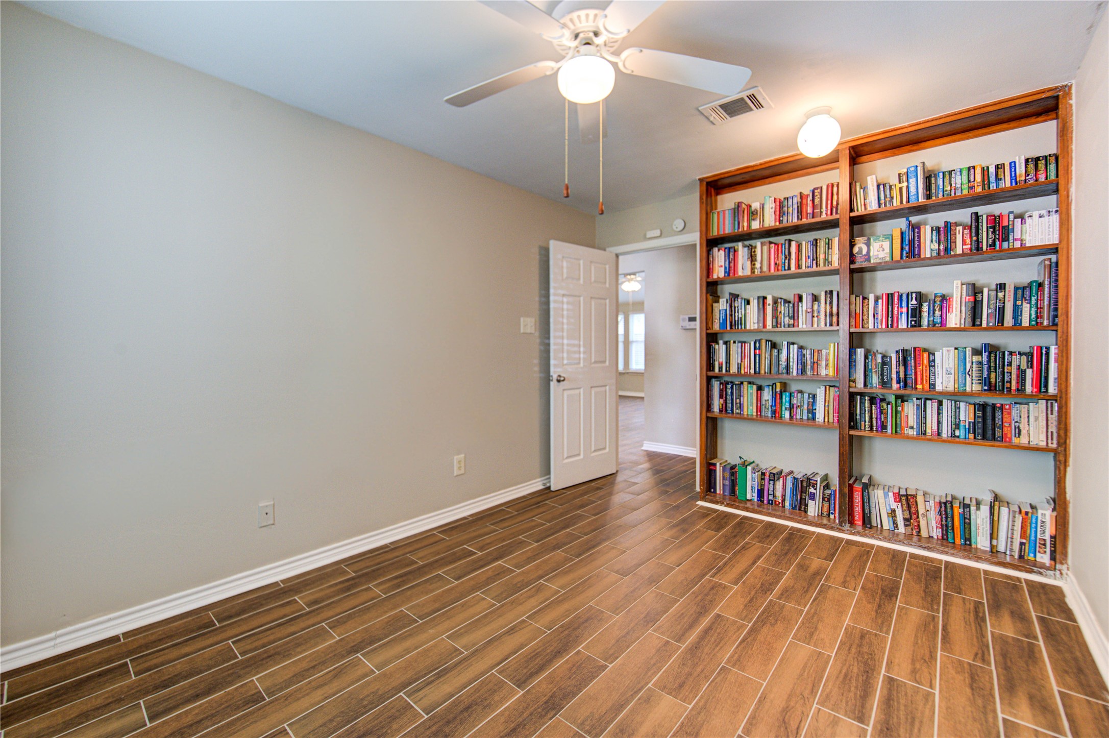 1063 Apache Falls Drive Property Photo 14
