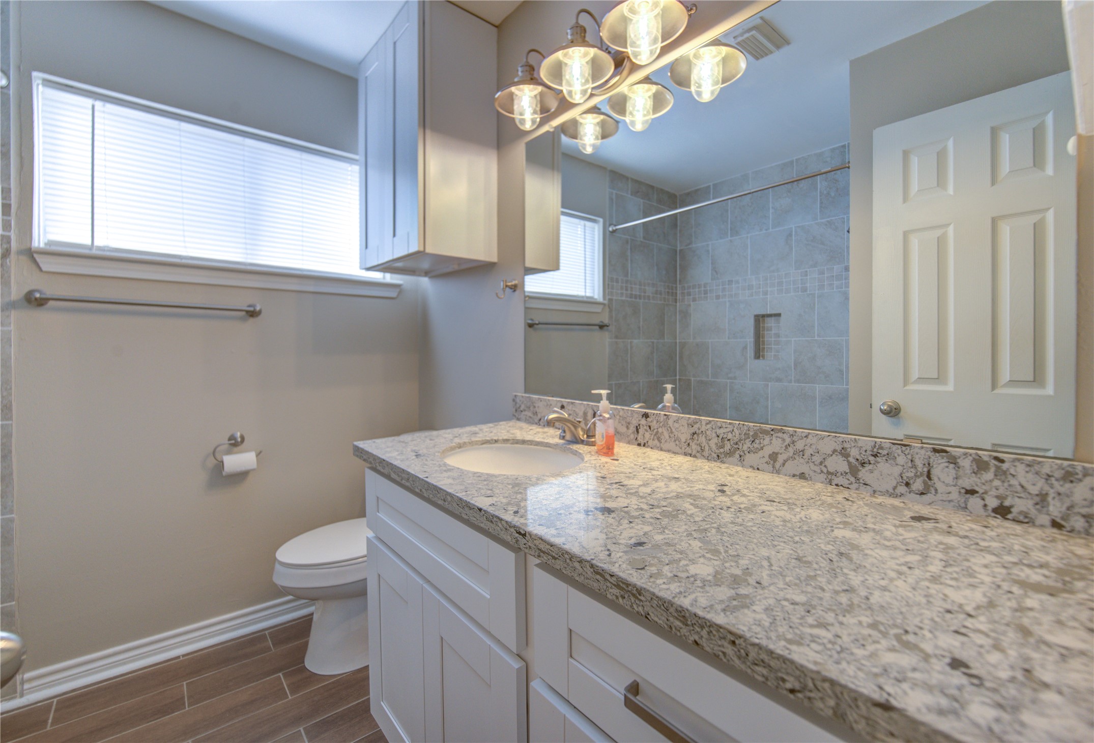 1063 Apache Falls Drive Property Photo 16