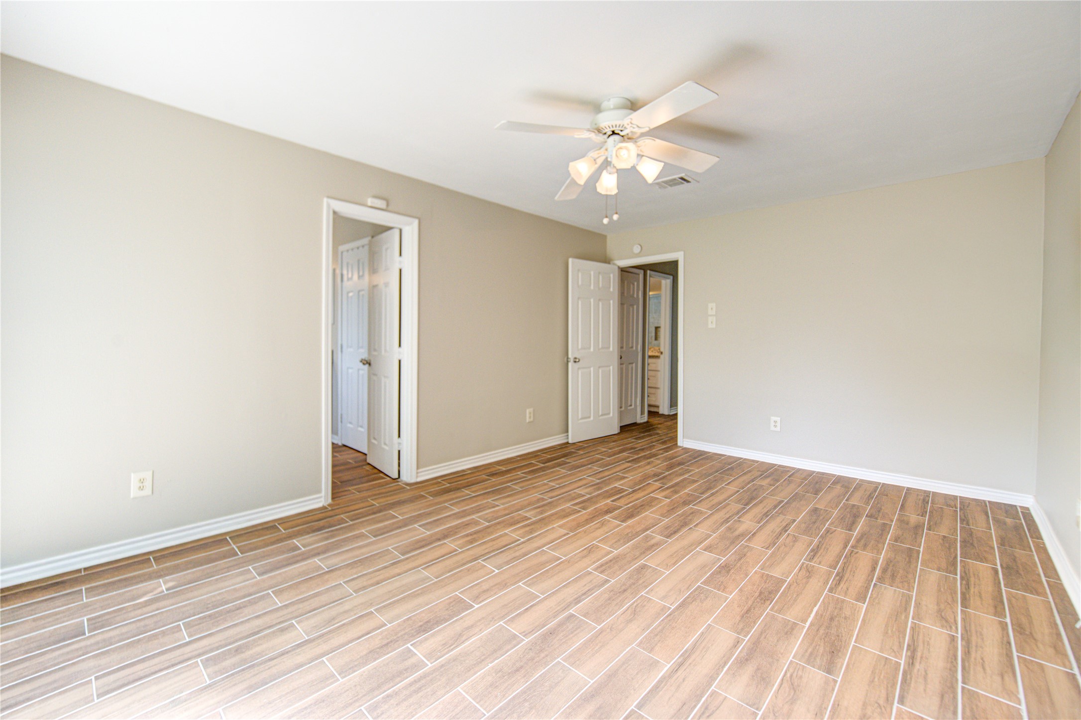 1063 Apache Falls Drive Property Photo 17