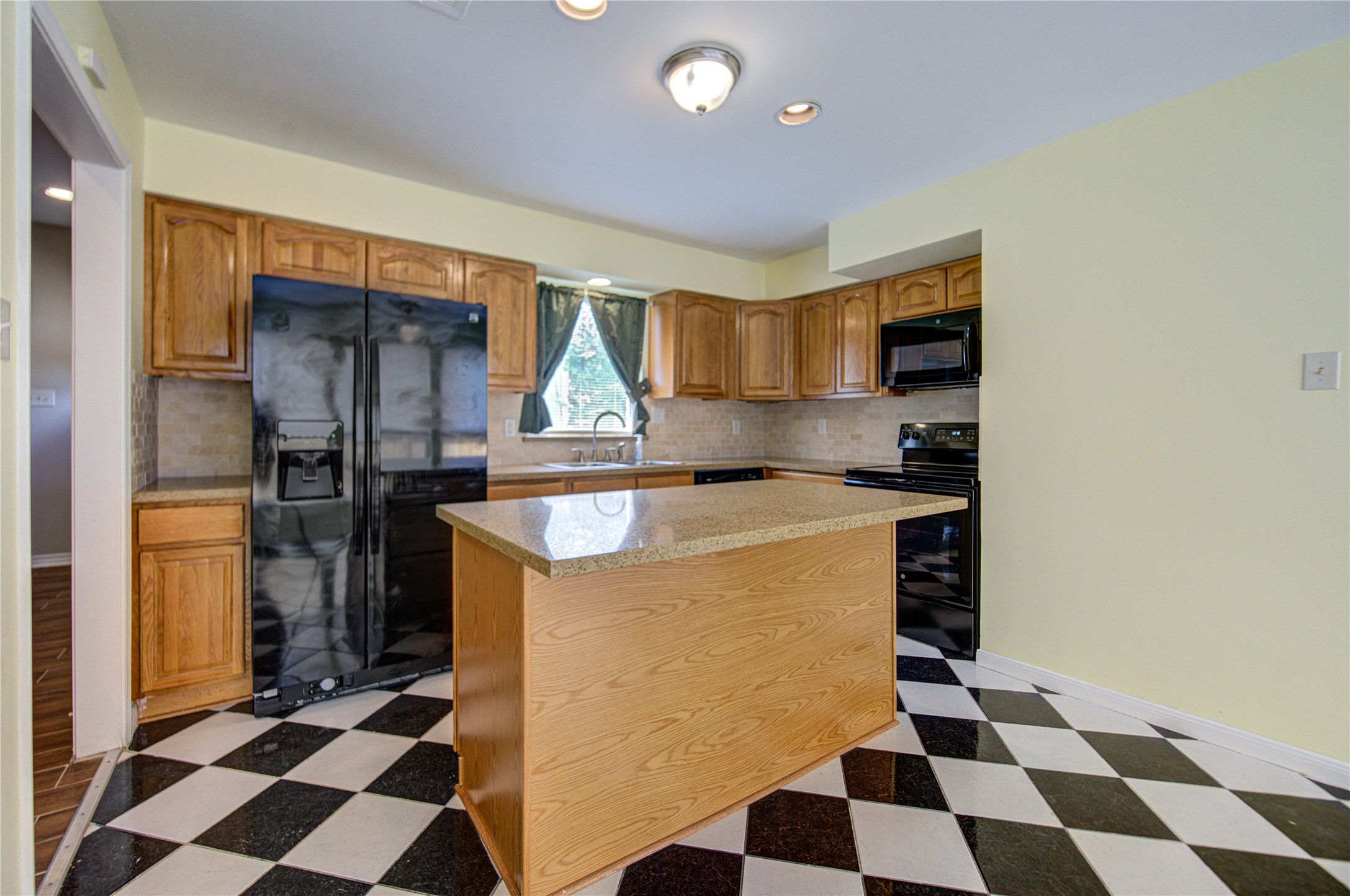 1063 Apache Falls Drive Property Photo 18