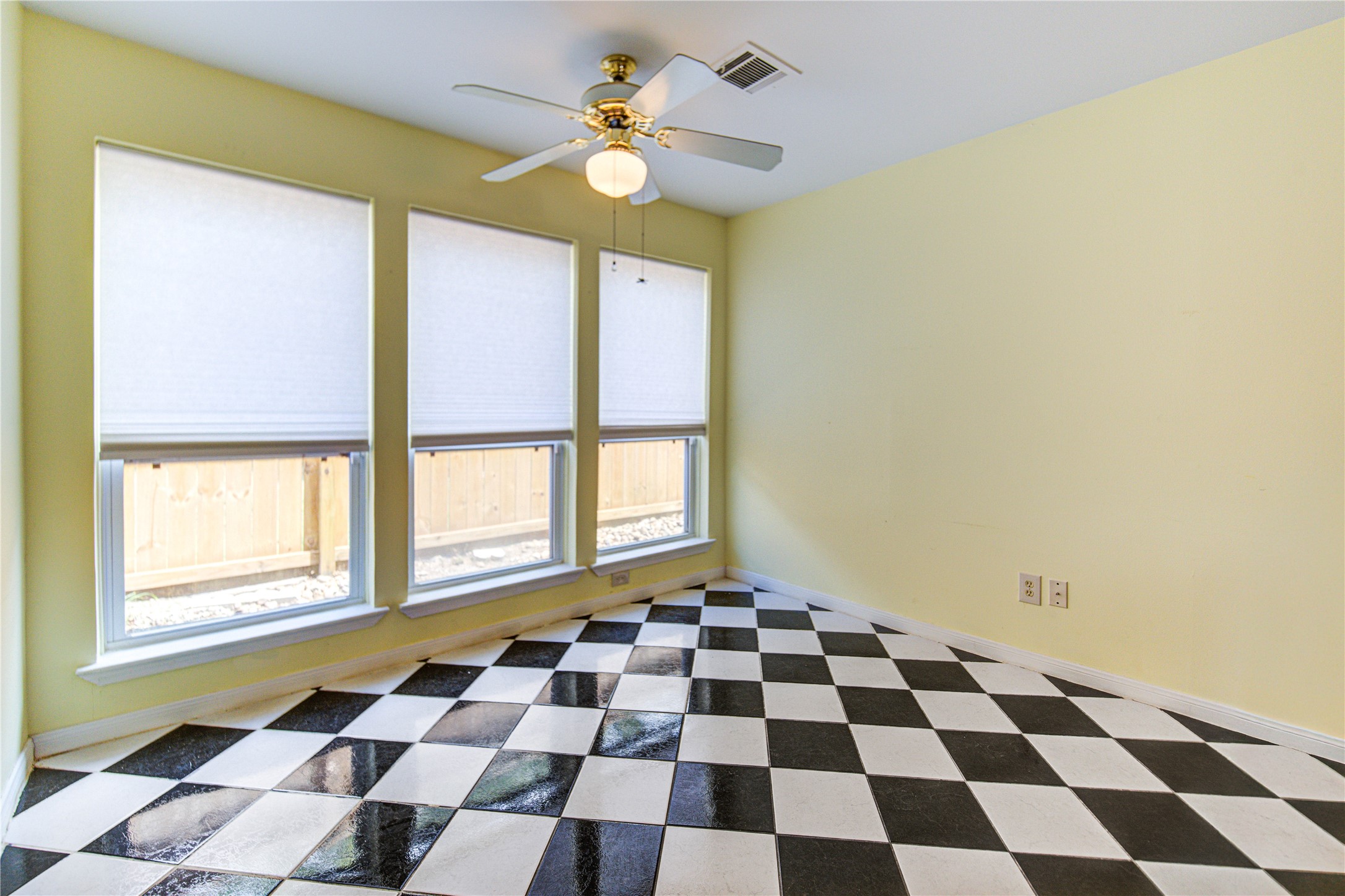 1063 Apache Falls Drive Property Photo 20