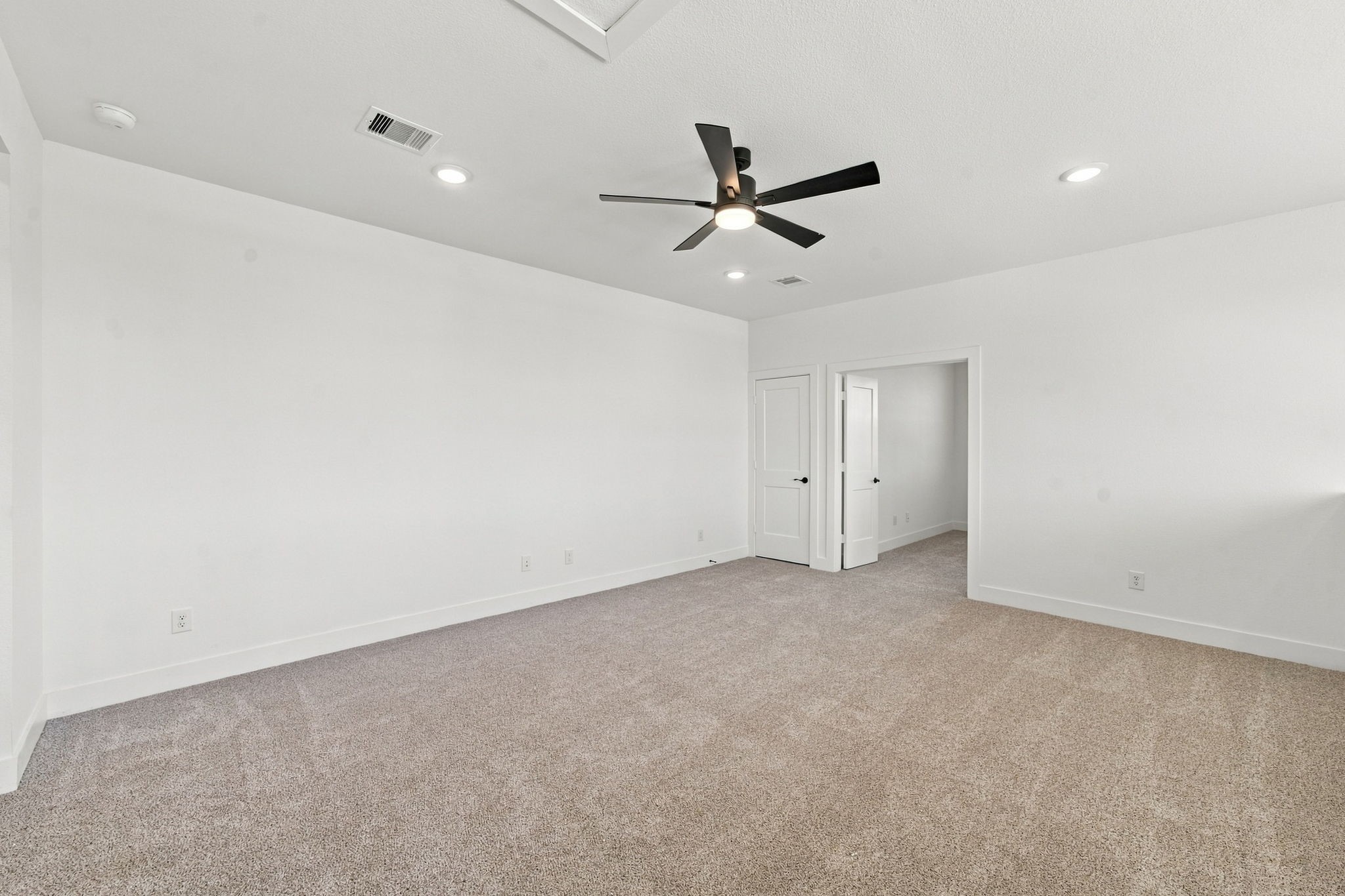 12055 Lake View Boulevard Property Photo 26