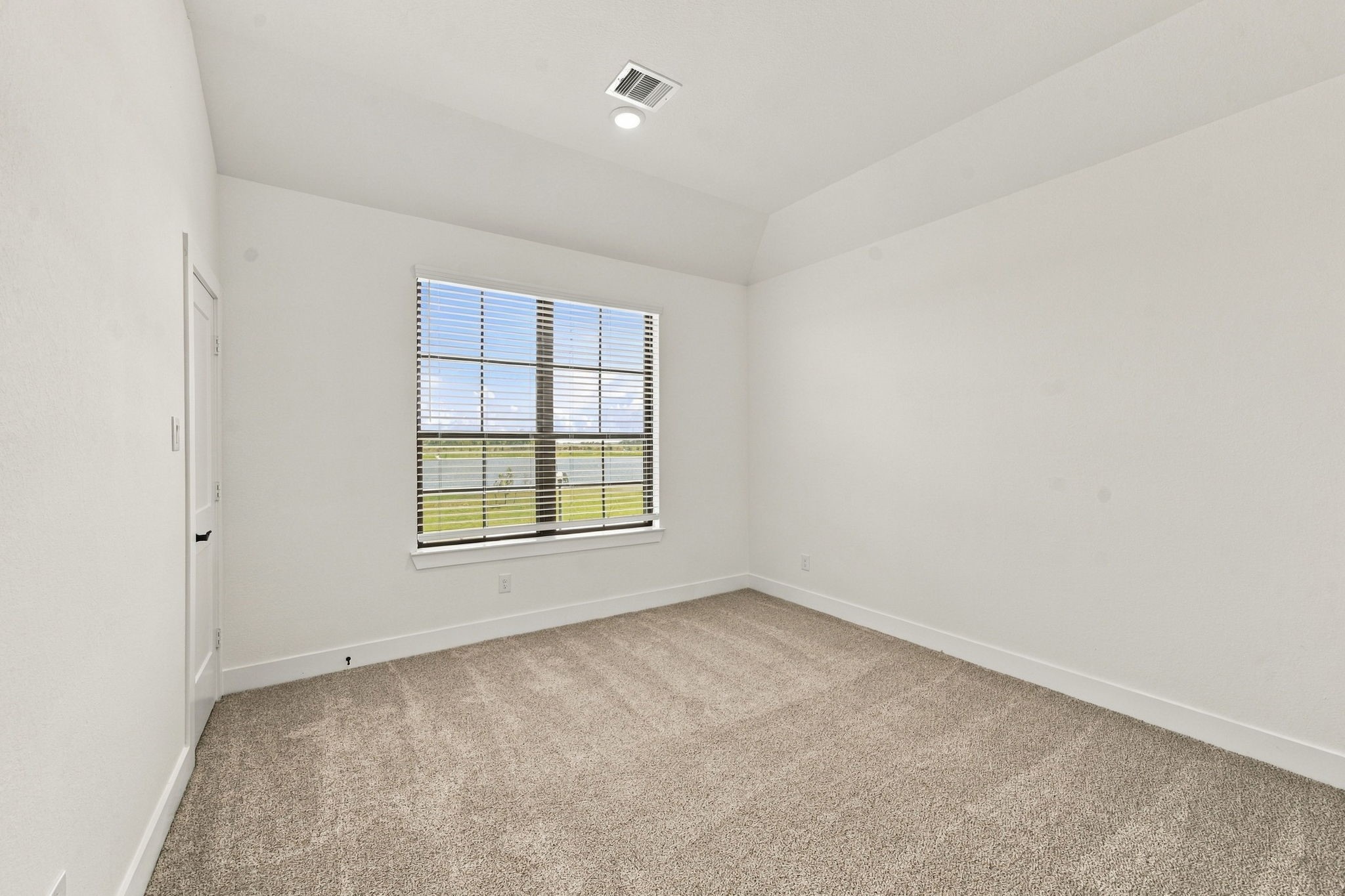 12055 Lake View Boulevard Property Photo 32