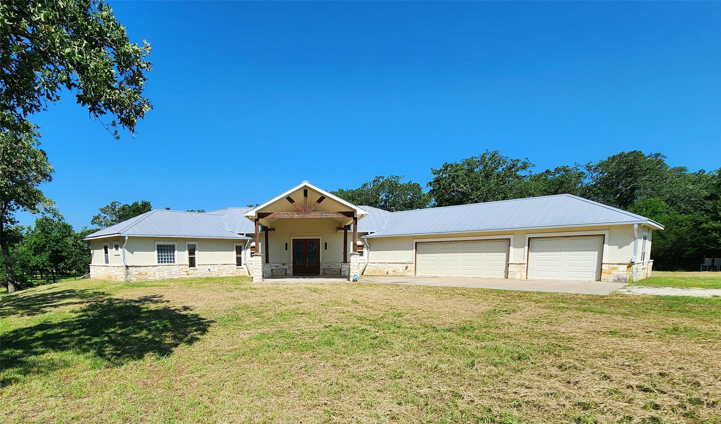 145 State Loop 92 Property Photo 1