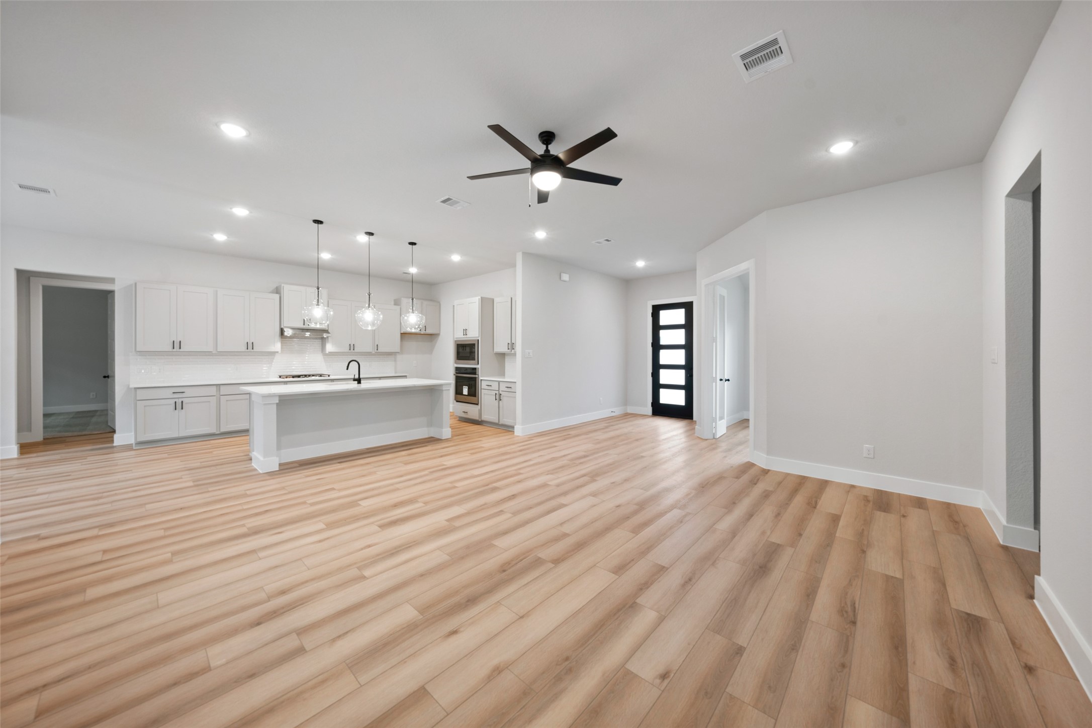 13660 Armstrong Street Property Photo 17