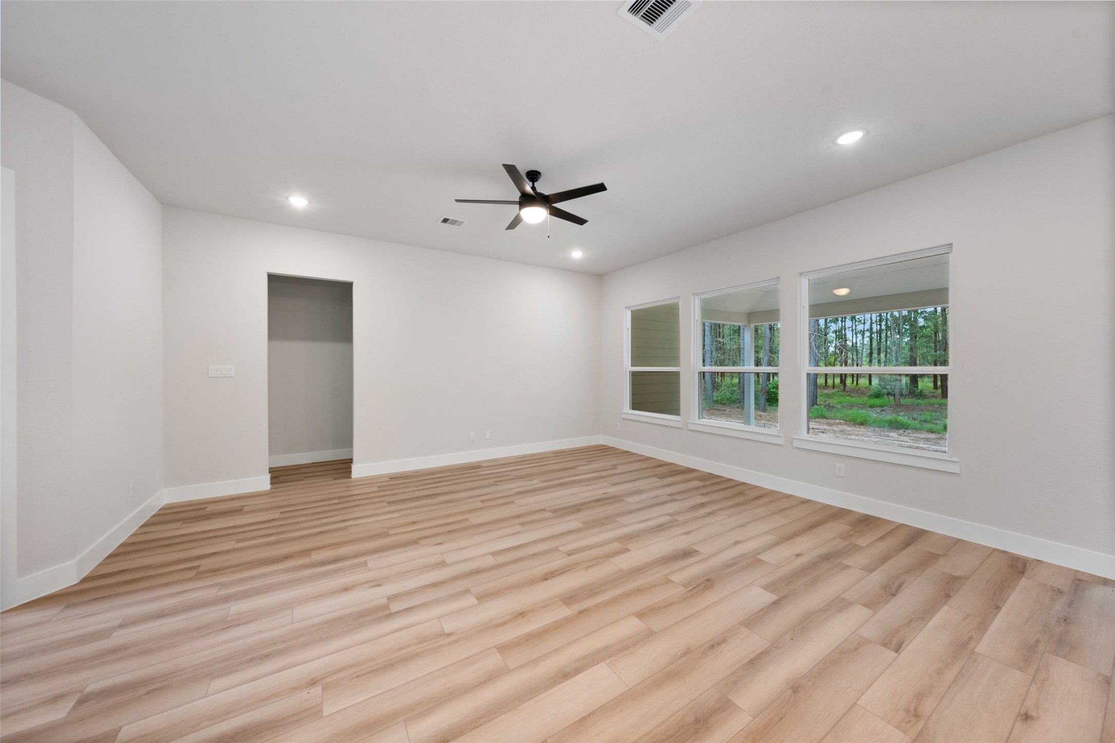 13660 Armstrong Street Property Photo 19