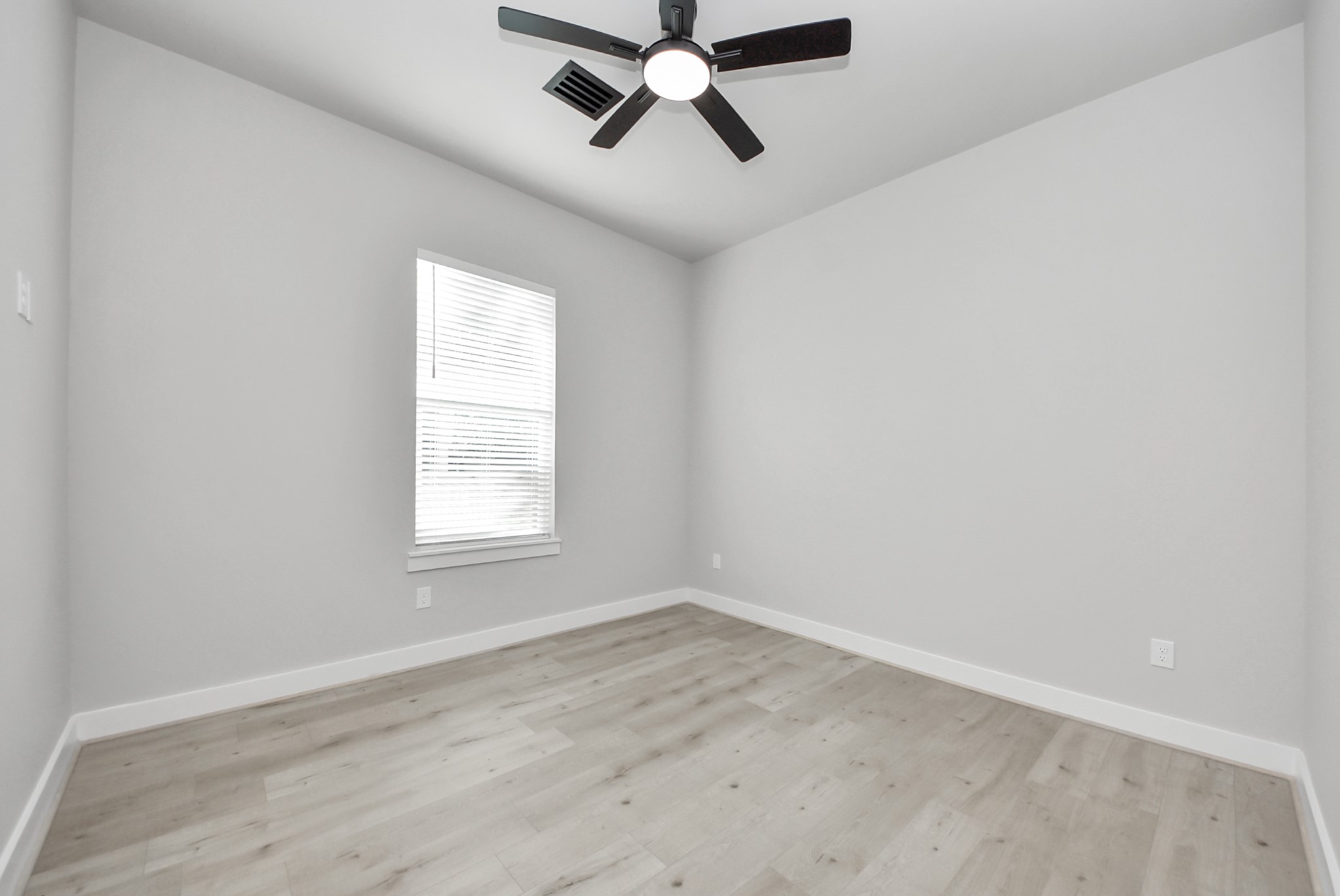 4630 Larkspur Street A Property Photo 22
