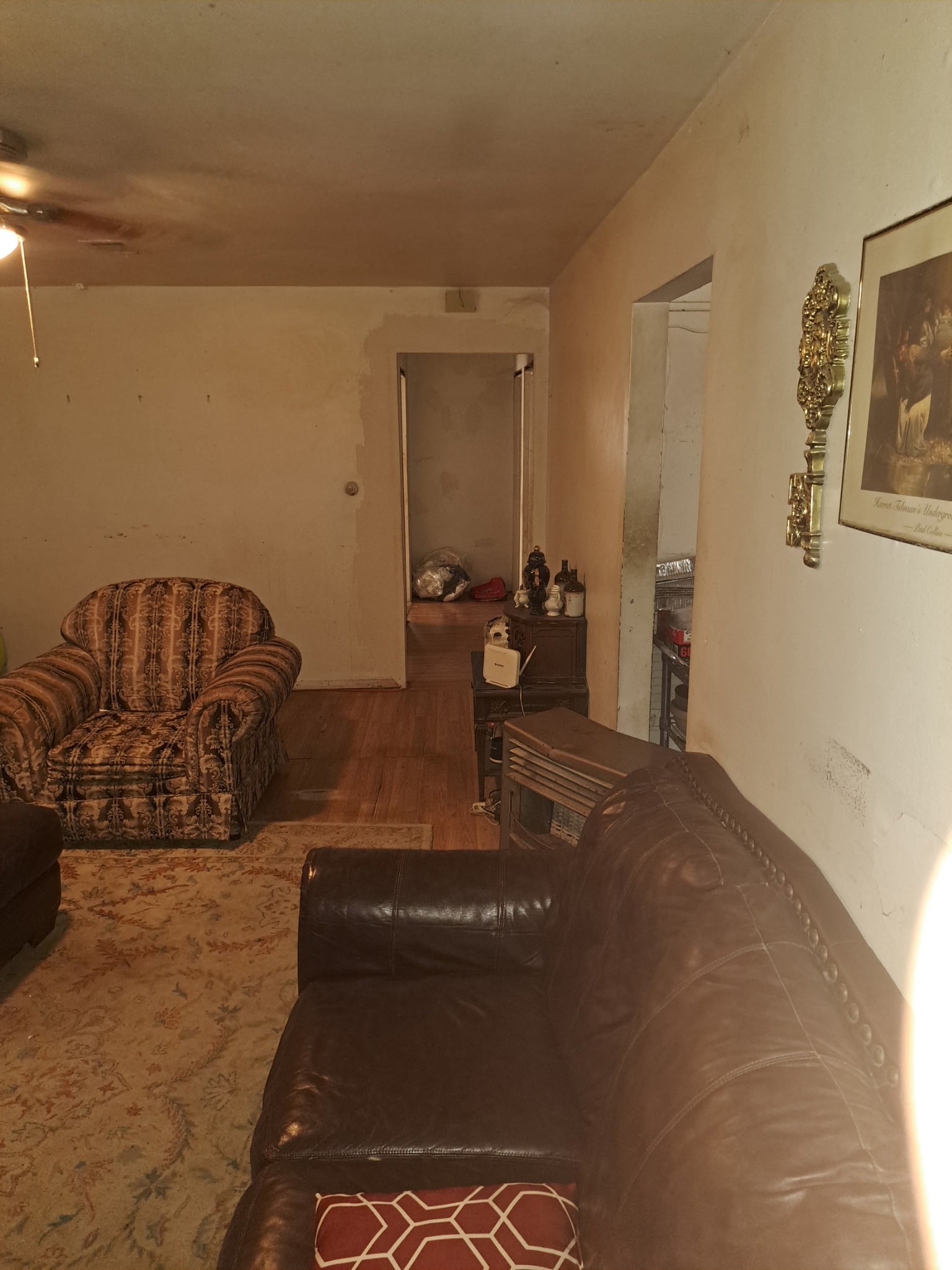 102 Amanda Street Property Photo 2