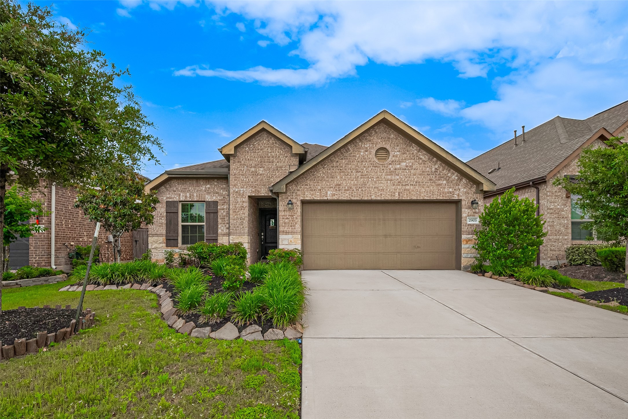 2903 Blue Mist Bend Property Photo 1
