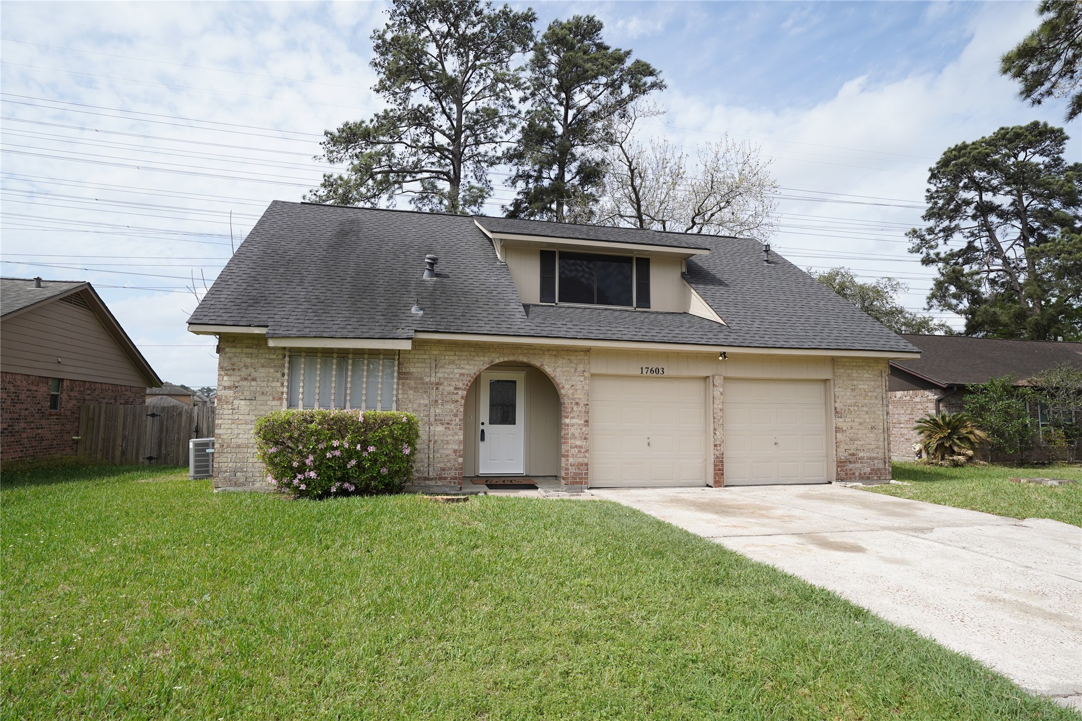 17603 Crestline Road Property Photo 1