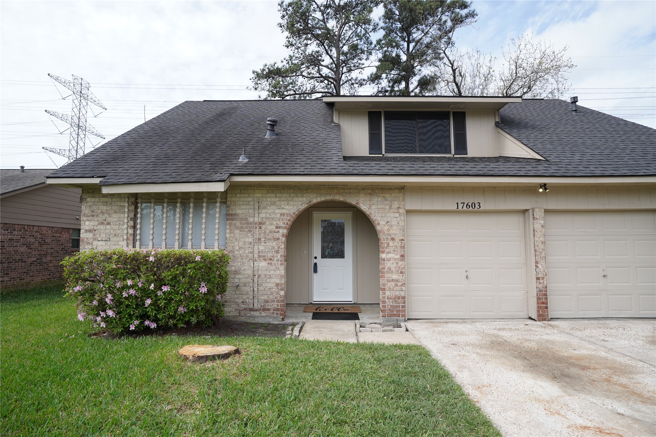 17603 Crestline Road Property Photo 2