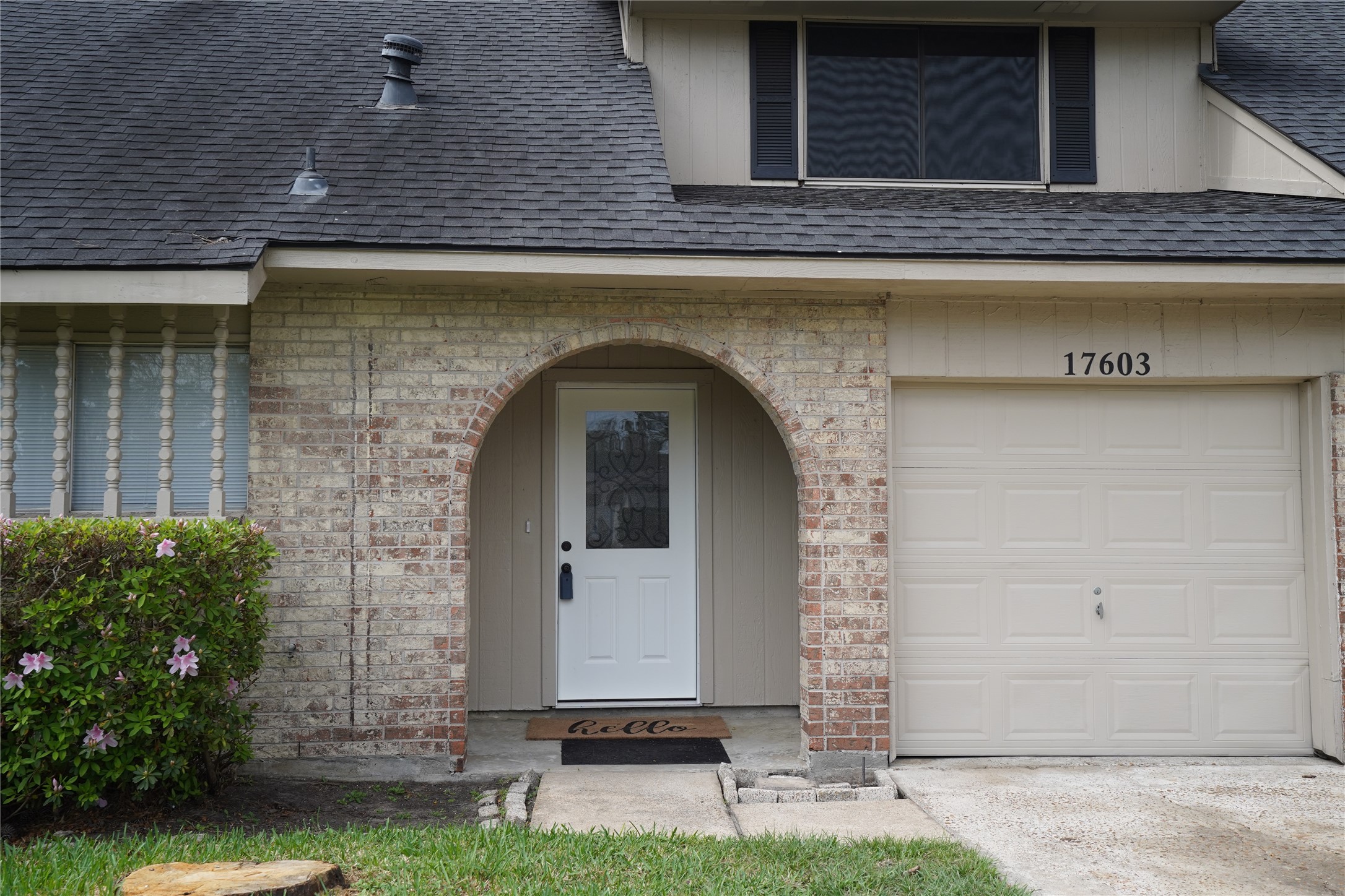 17603 Crestline Road Property Photo 3