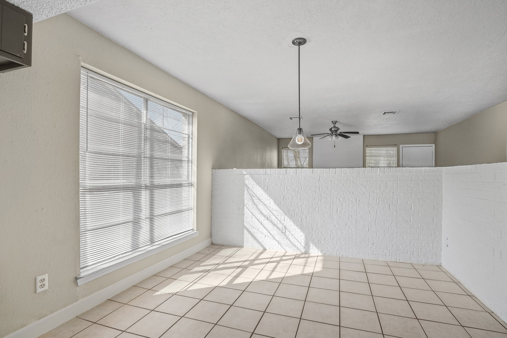 17603 Crestline Road Property Photo 7