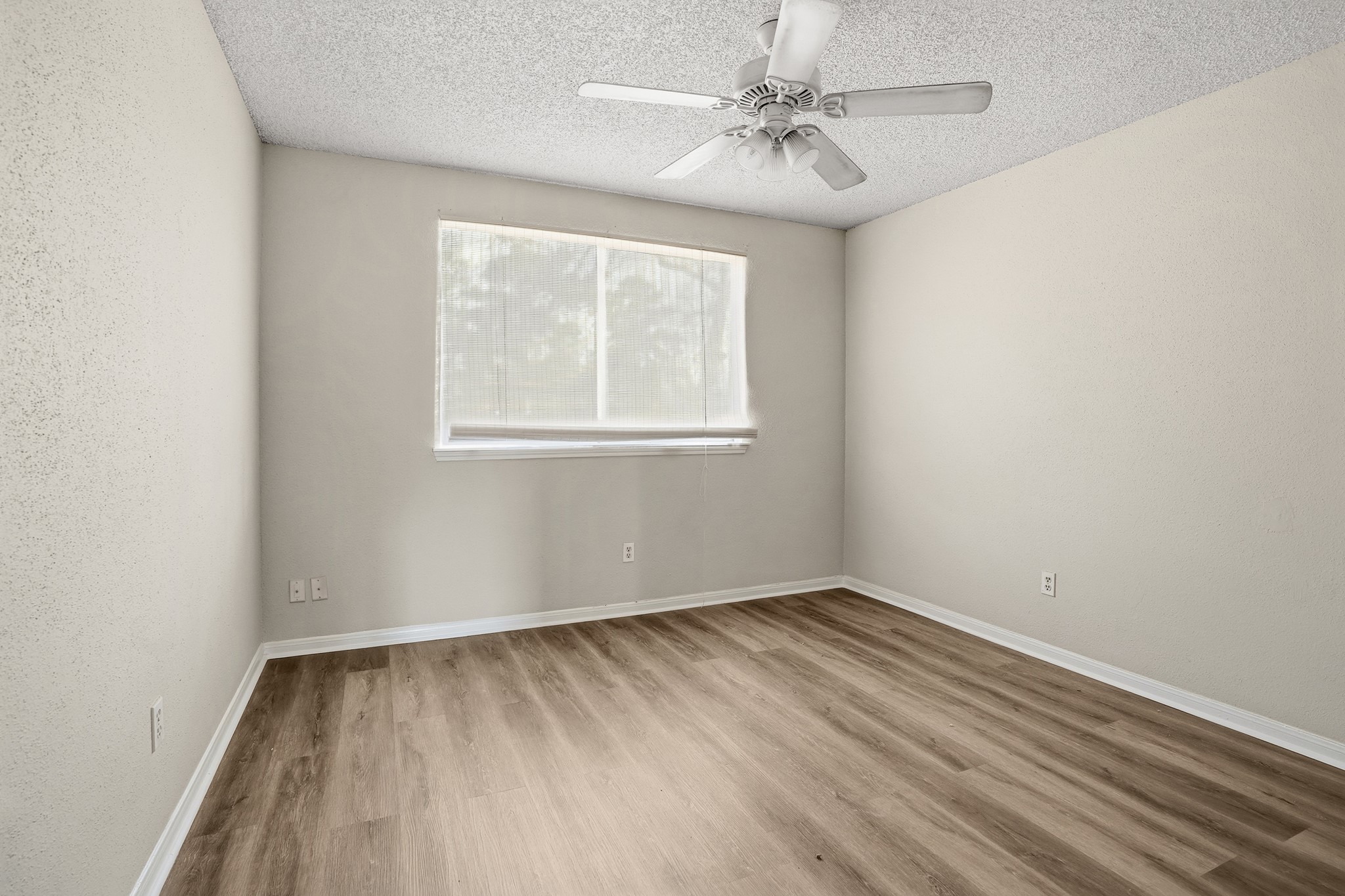 17603 Crestline Road Property Photo 18