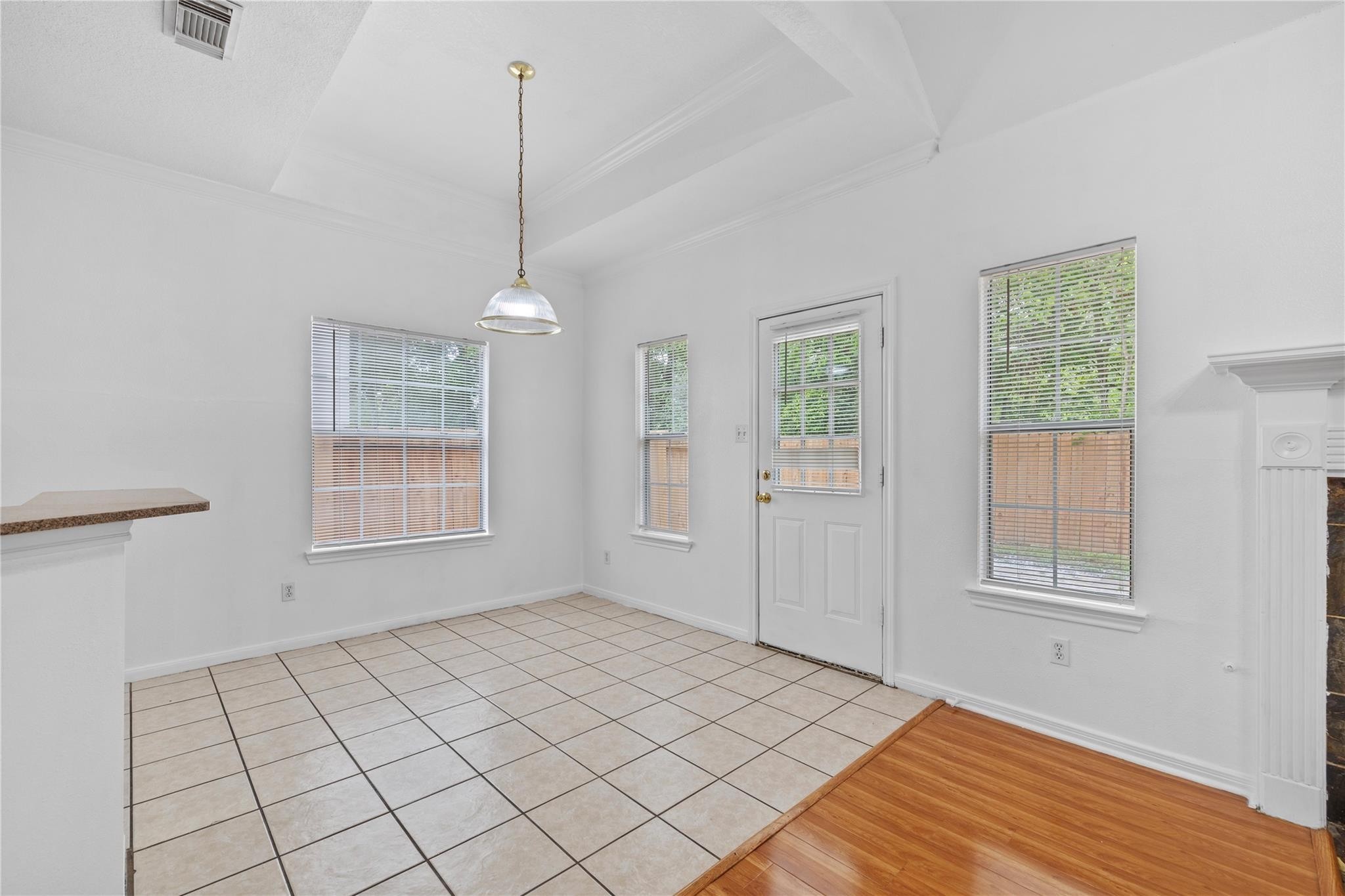 2106 Hawks Road Property Photo 7