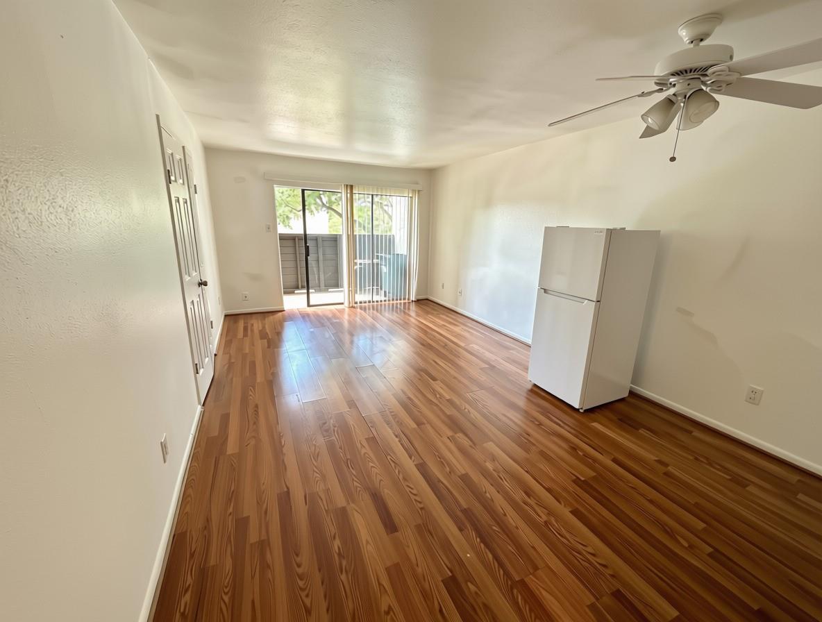 3015 Walnut Bend Ln Apt 26 Property Photo 6