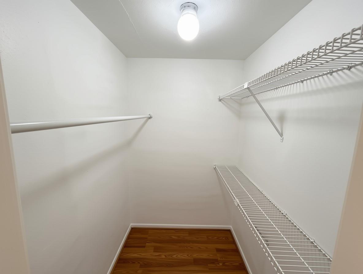 3015 Walnut Bend Ln Apt 26 Property Photo 7