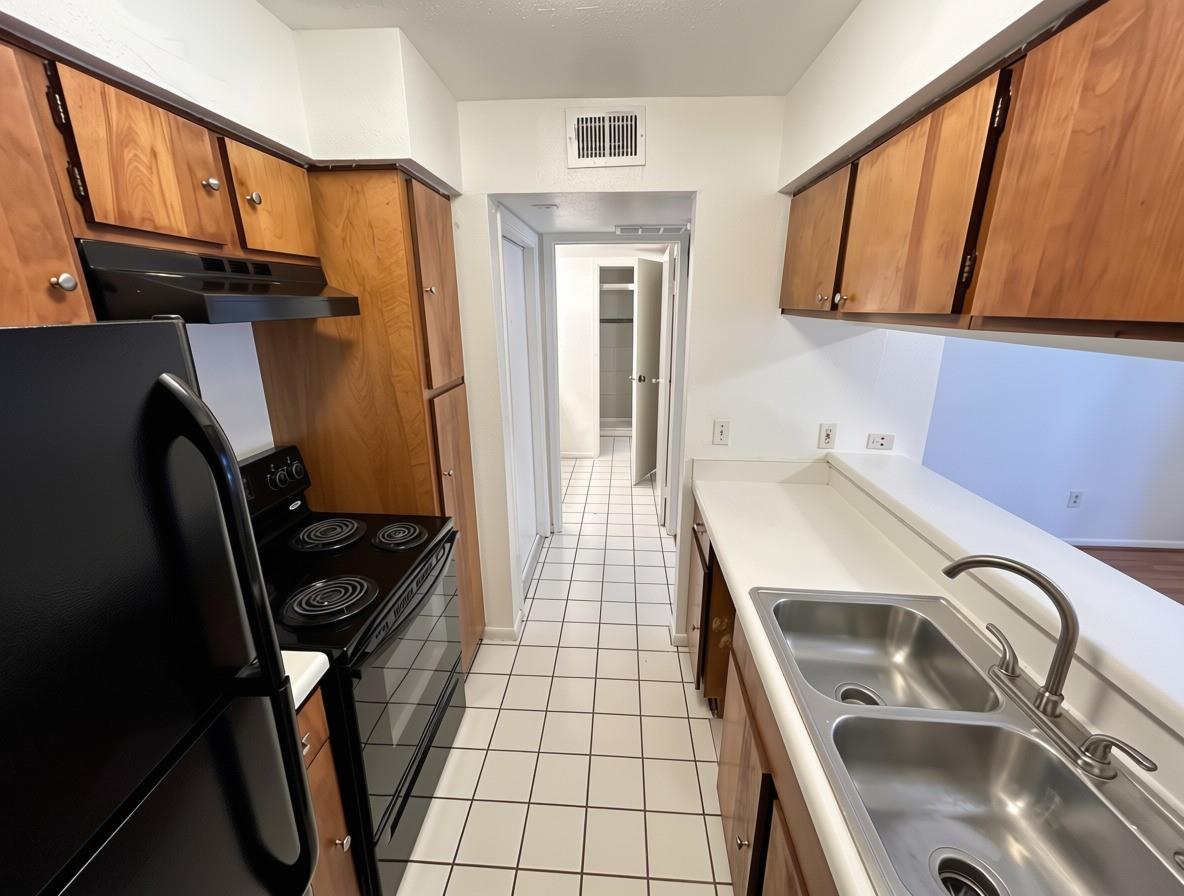 3015 Walnut Bend Ln Apt 26 Property Photo 15