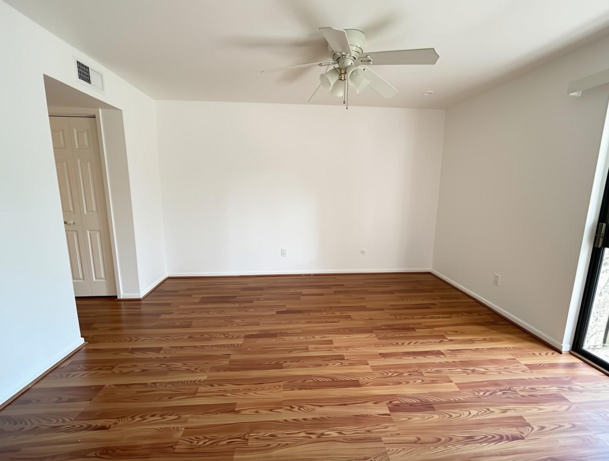 3015 Walnut Bend Ln Apt 26 Property Photo 17