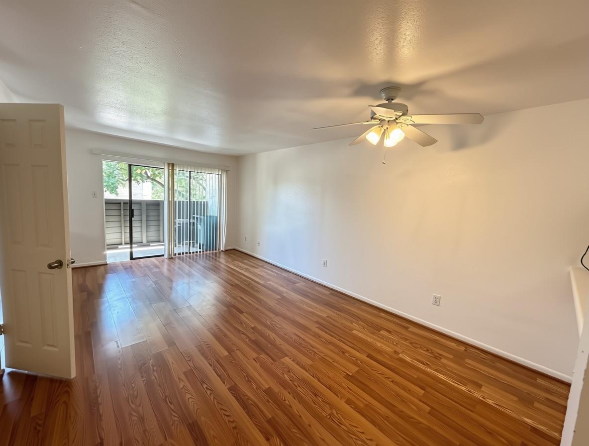 3015 Walnut Bend Ln Apt 26 Property Photo 18