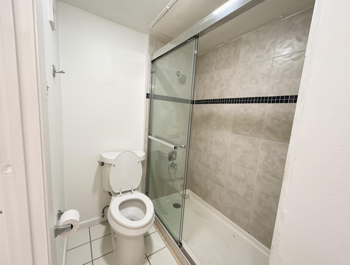 3015 Walnut Bend Ln Apt 26 Property Photo 22